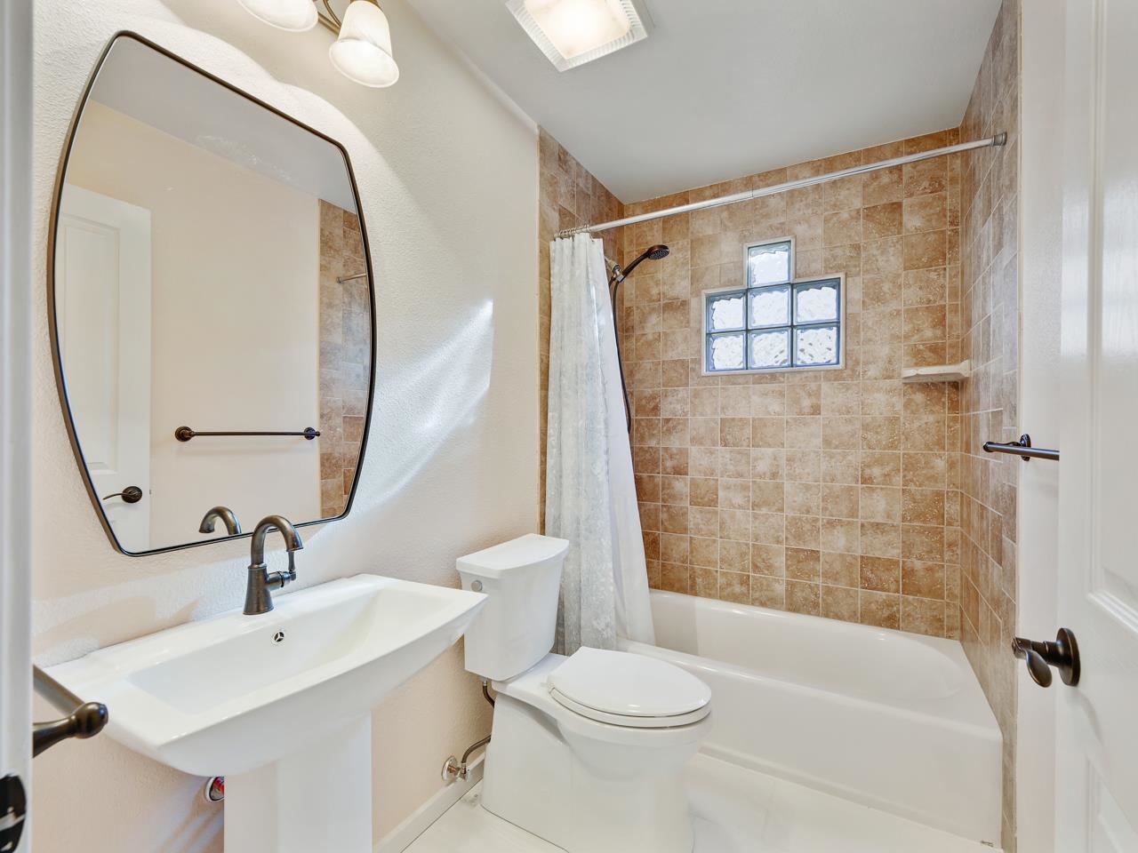 482 Seasons Court Property Photo 23