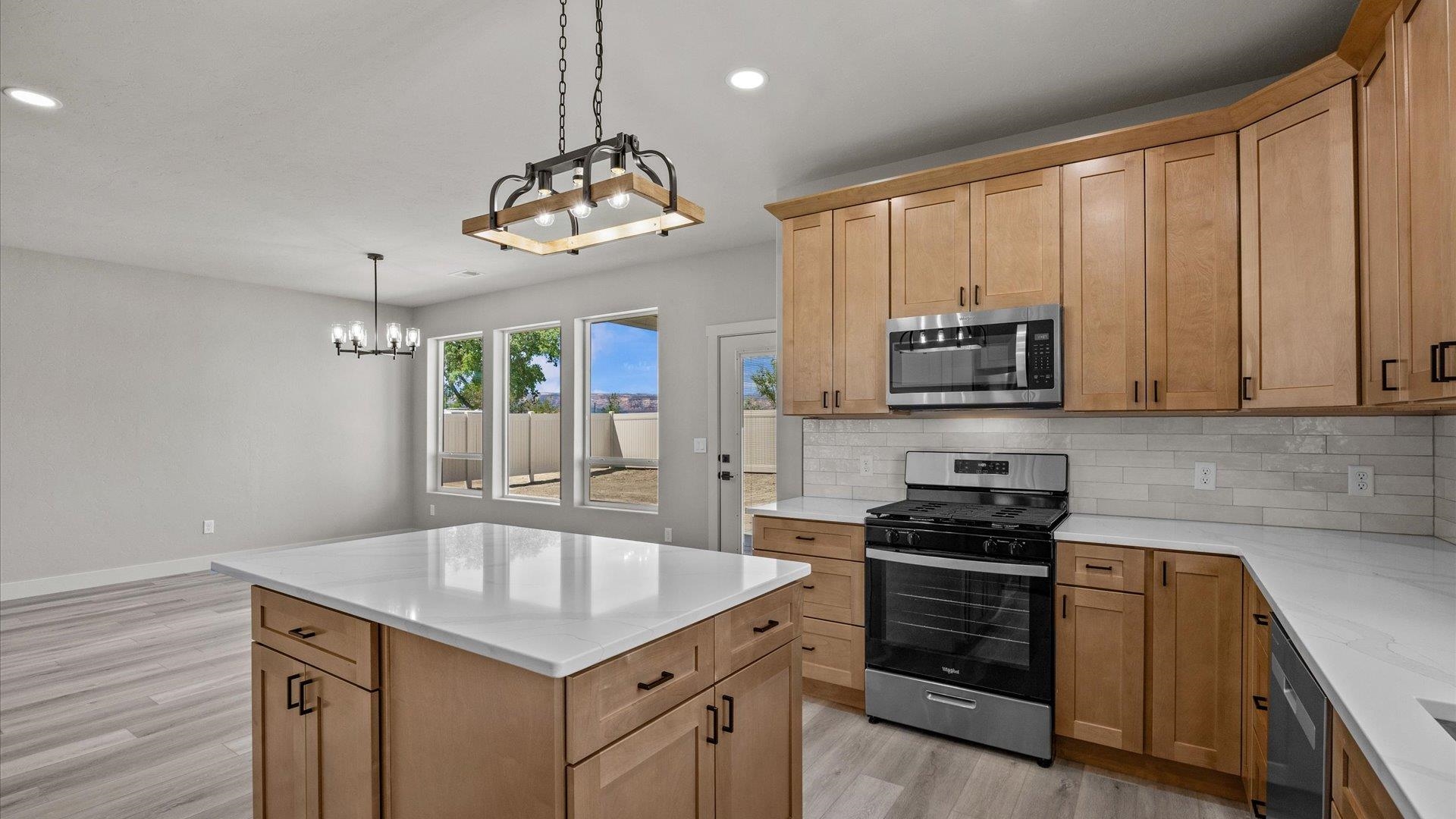 835 Ambrosia Avenue Property Photo 10
