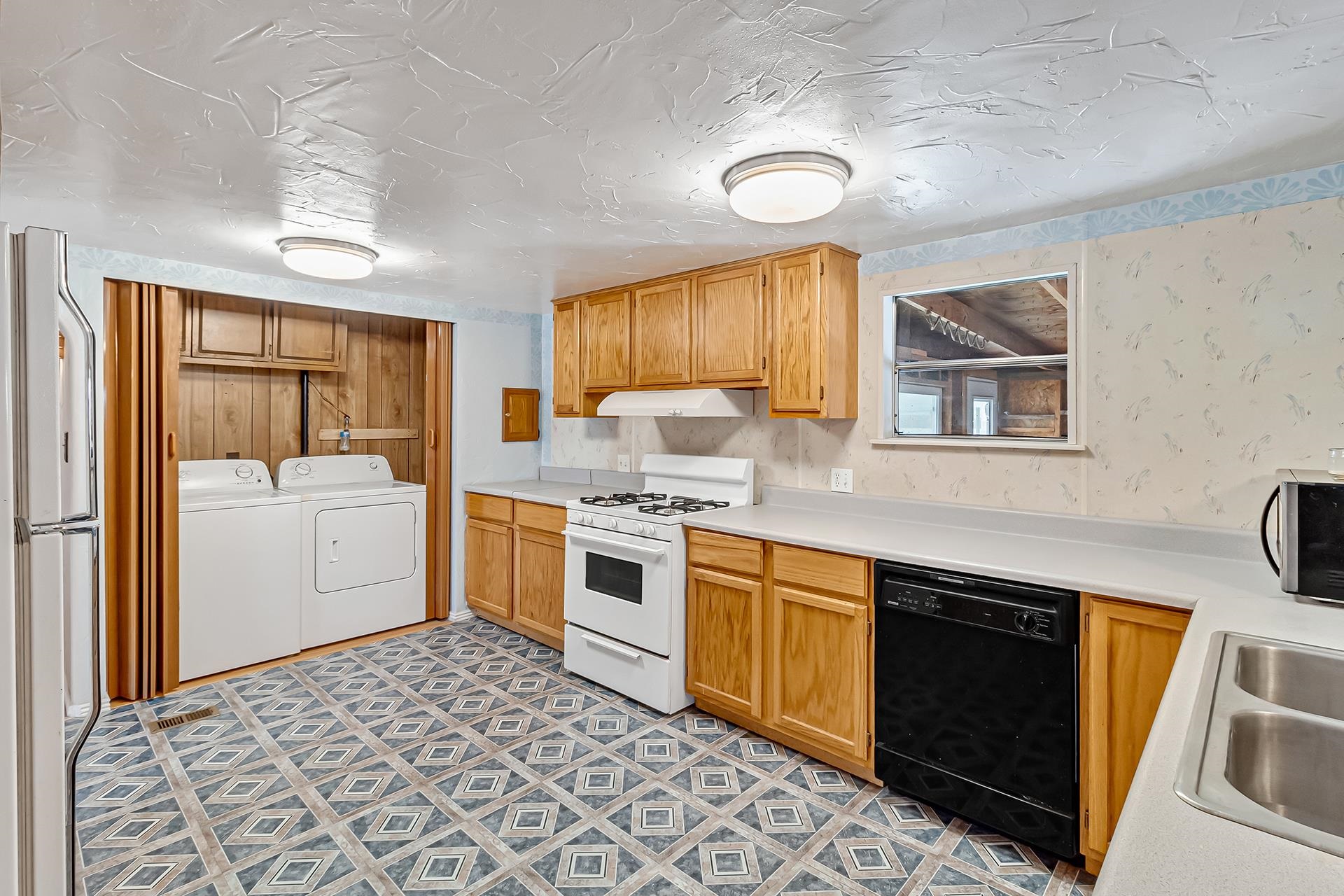 506 Glenarm Avenue Property Photo 8