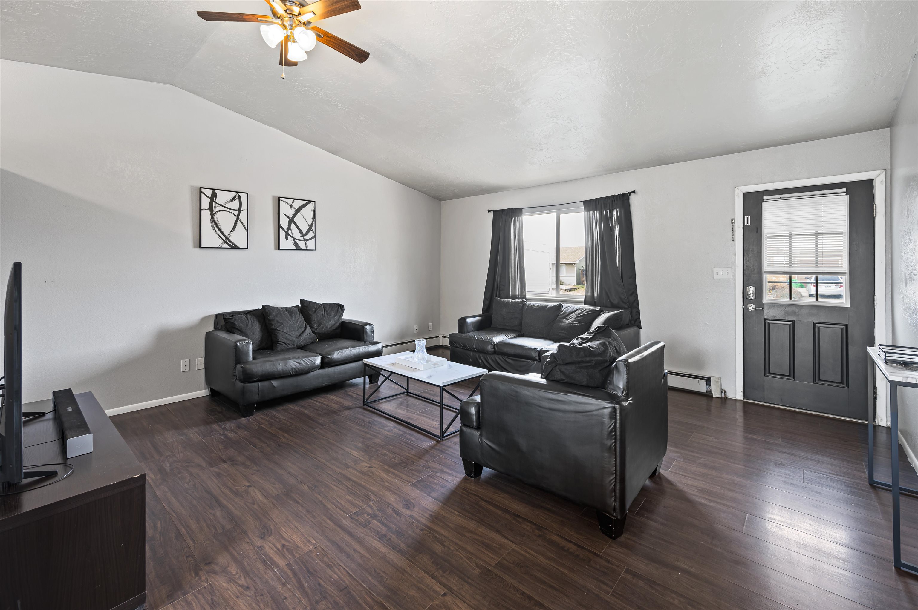470 Carson Lake Drive Property Photo 4