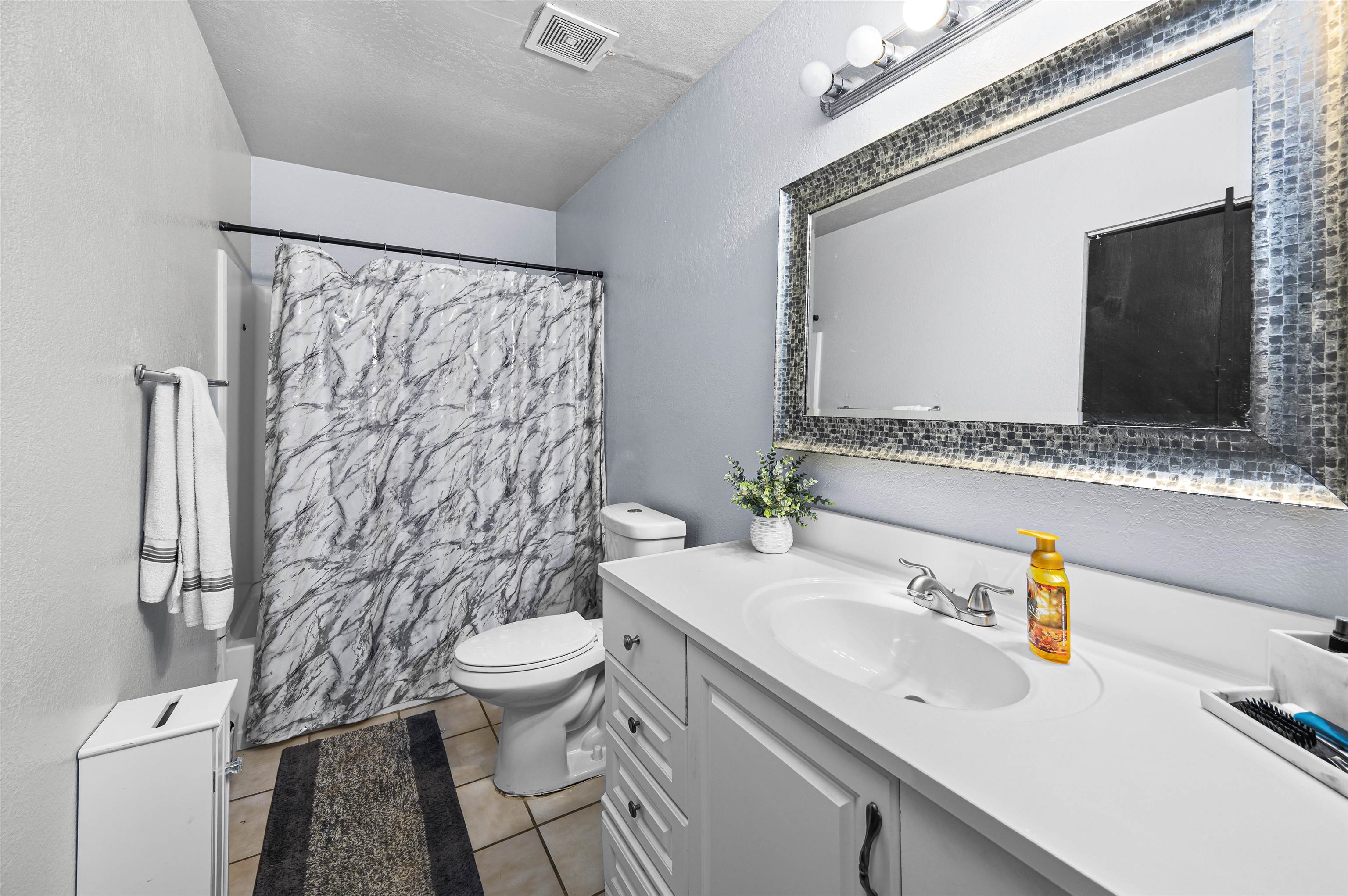 470 Carson Lake Drive Property Photo 14