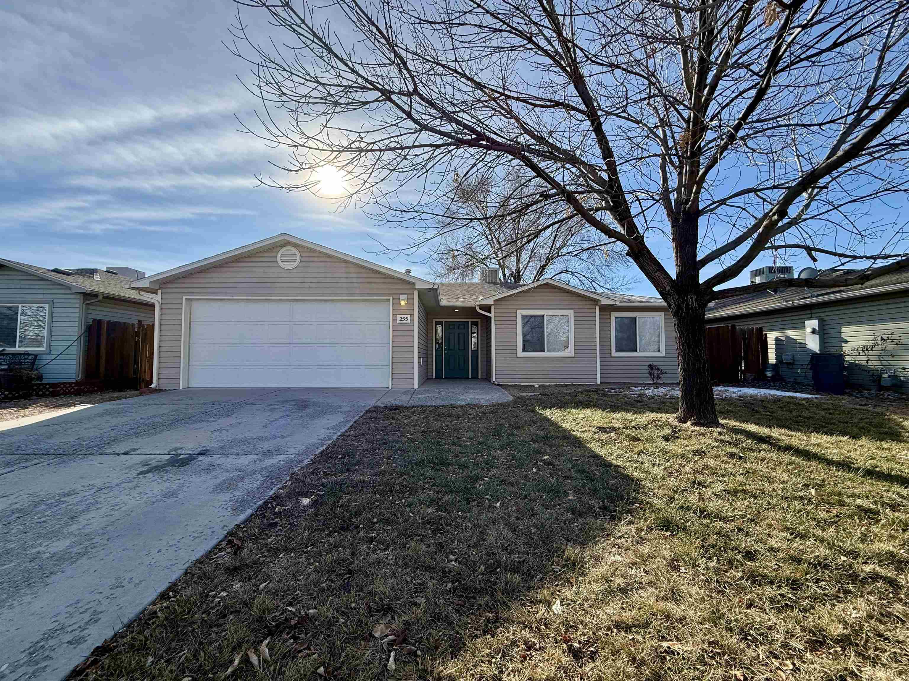 255 Sargent Circle Property Photo 2