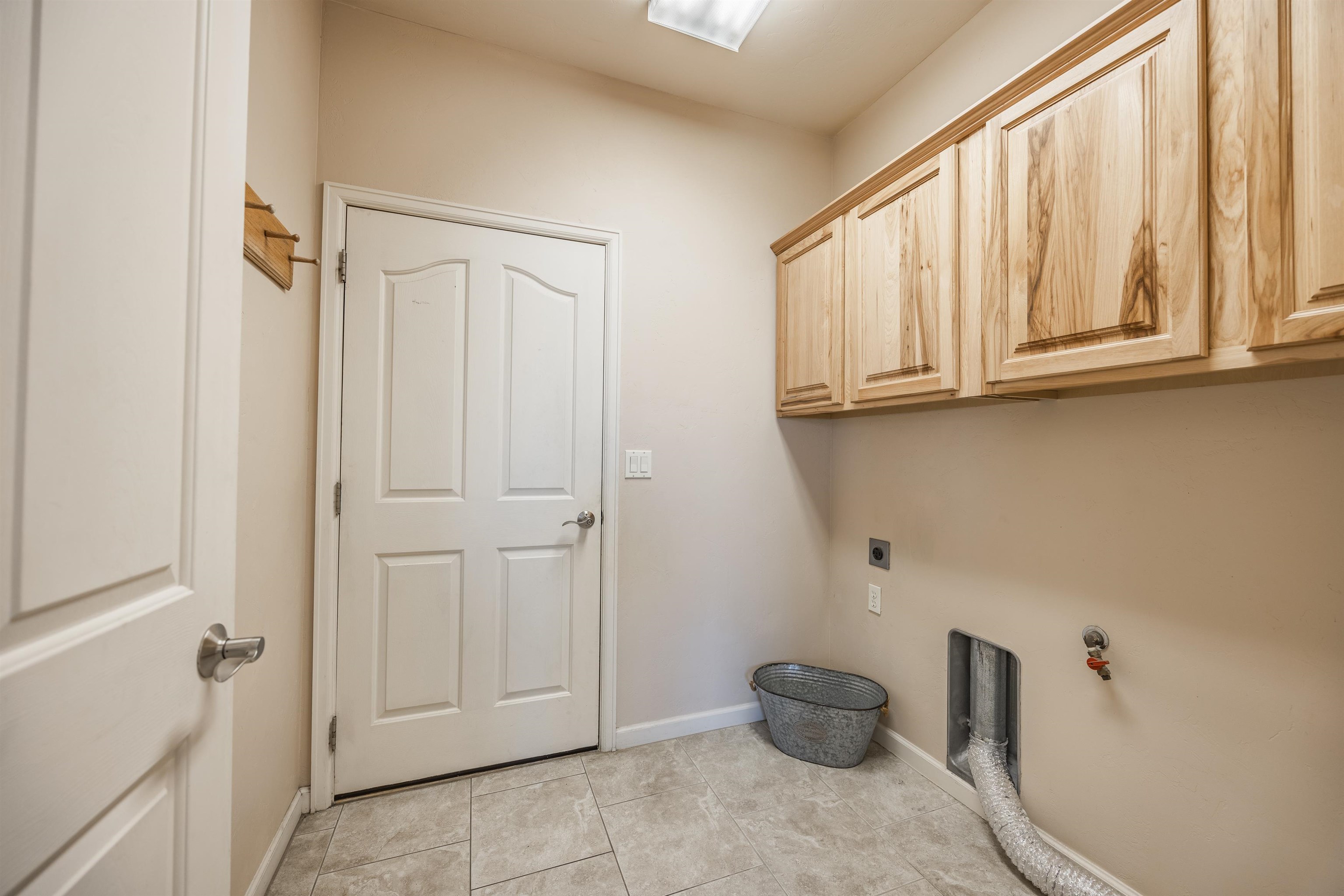 1443 Criterion Street Property Photo 27