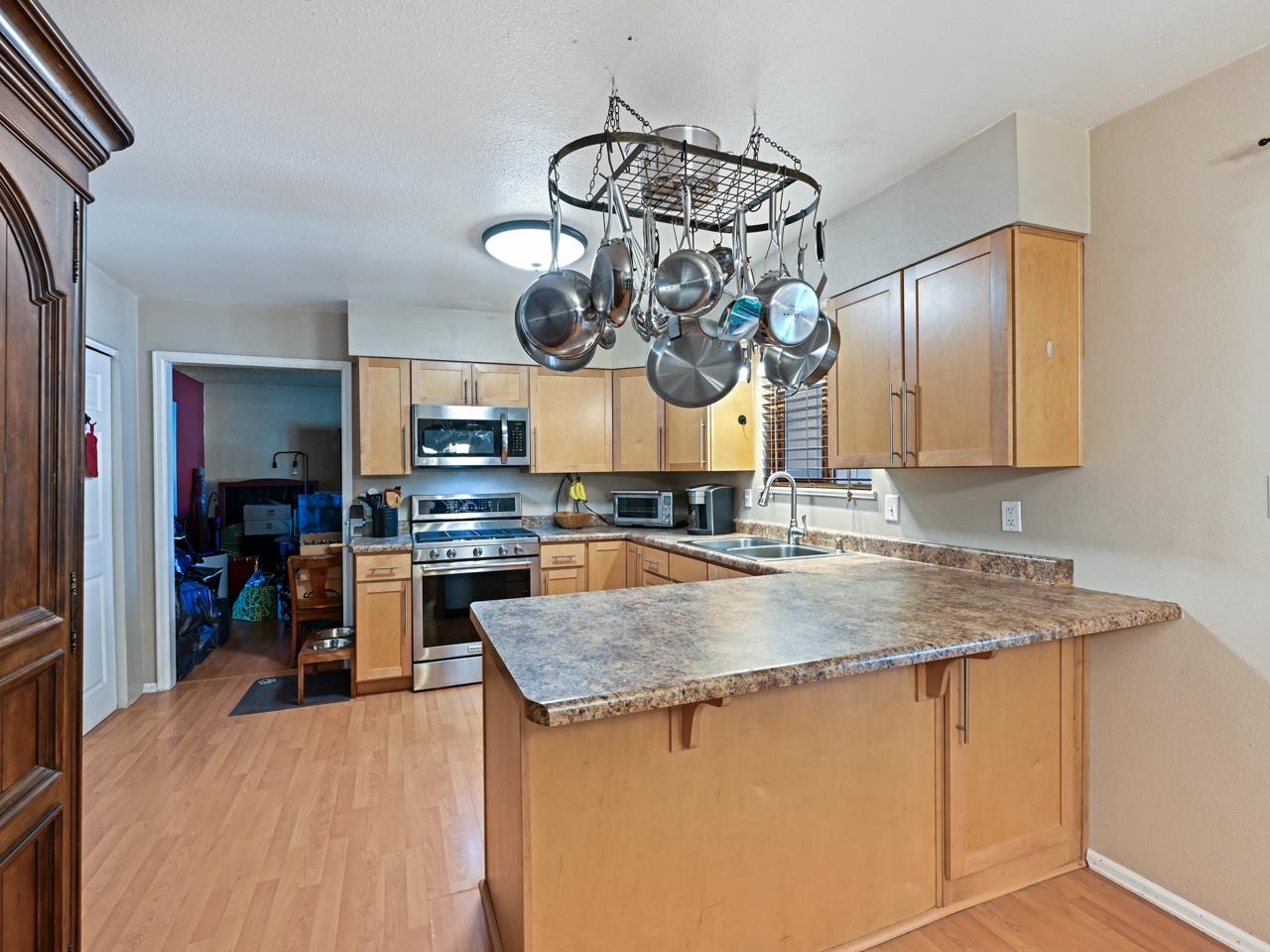 580 Placer Street Property Photo 3