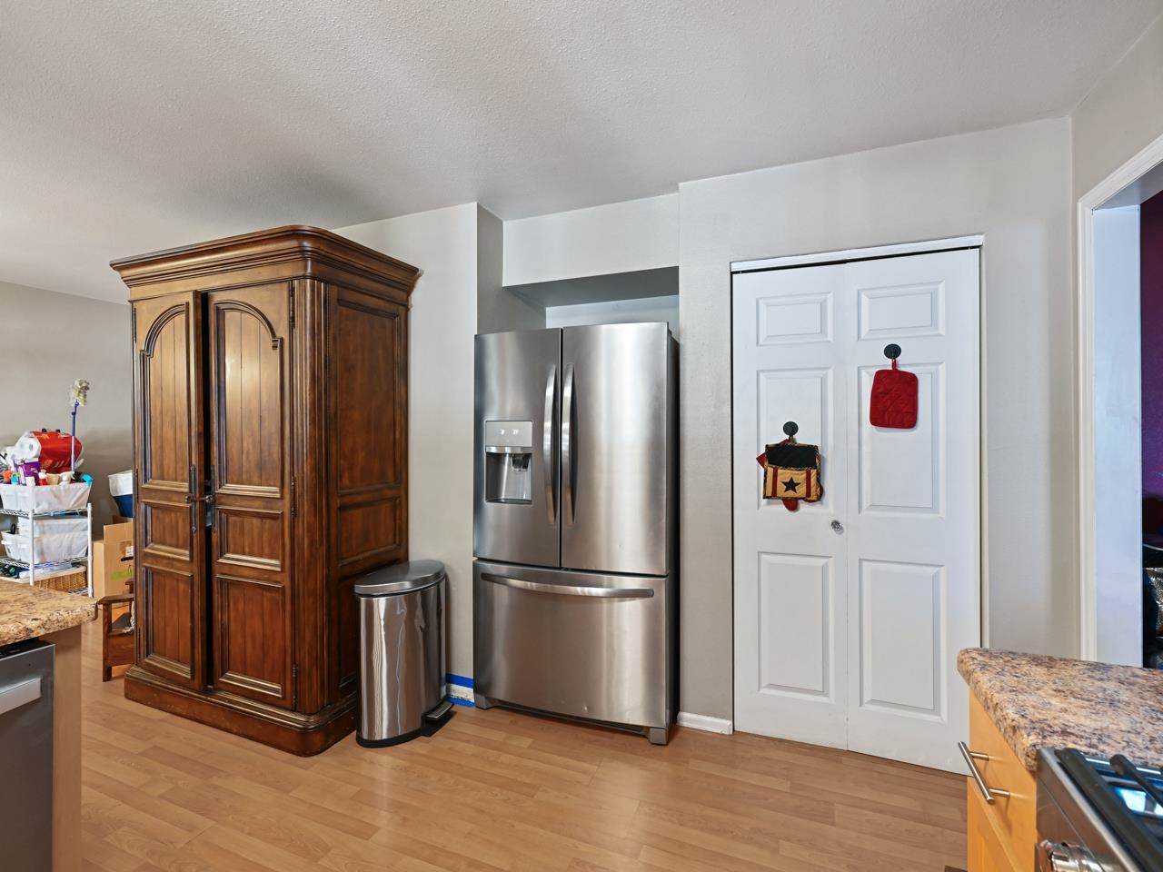 580 Placer Street Property Photo 4