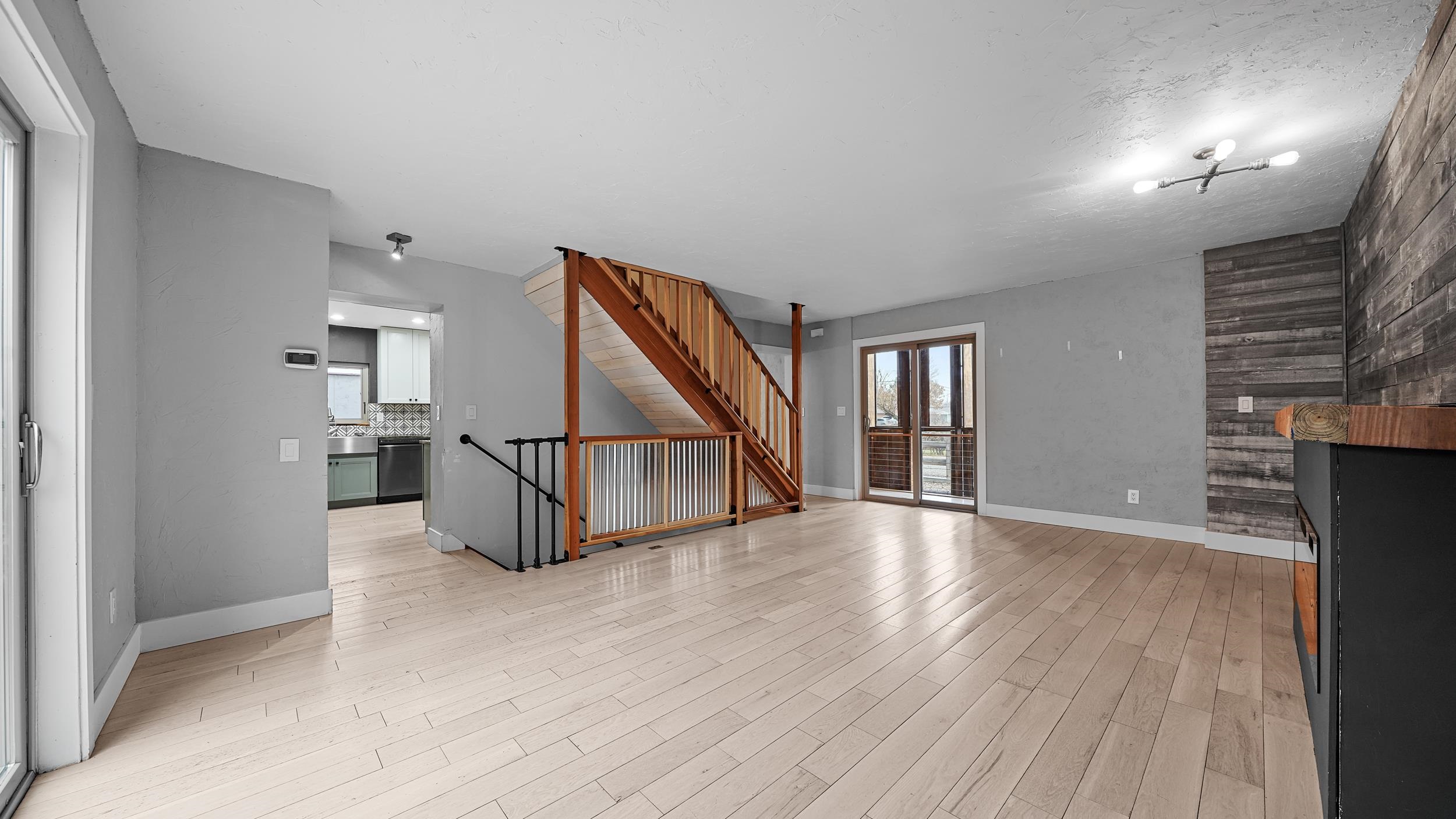 457 N Mesa Avenue Property Photo 6