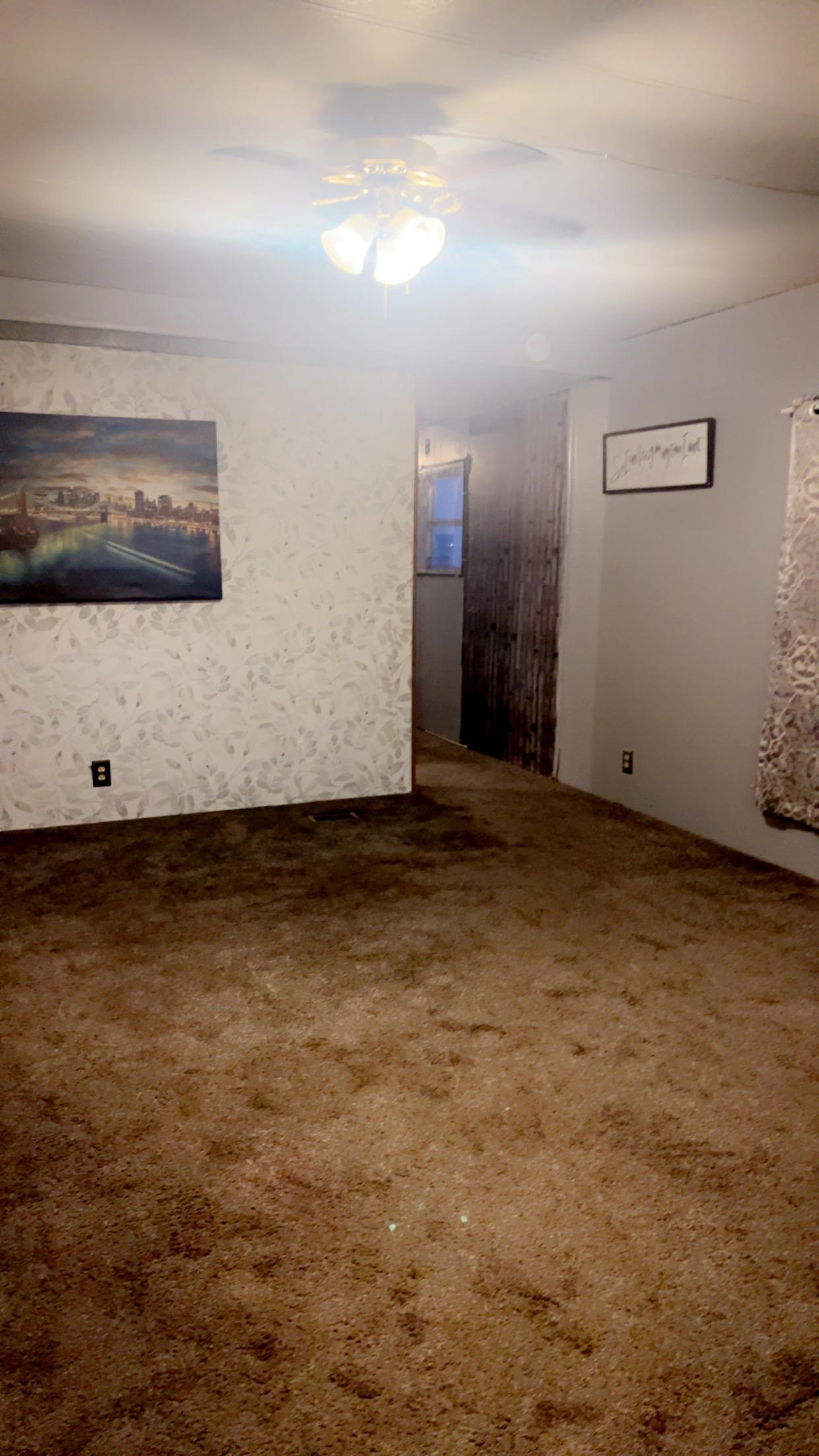 548 1/2 Normandy Way Property Photo 3