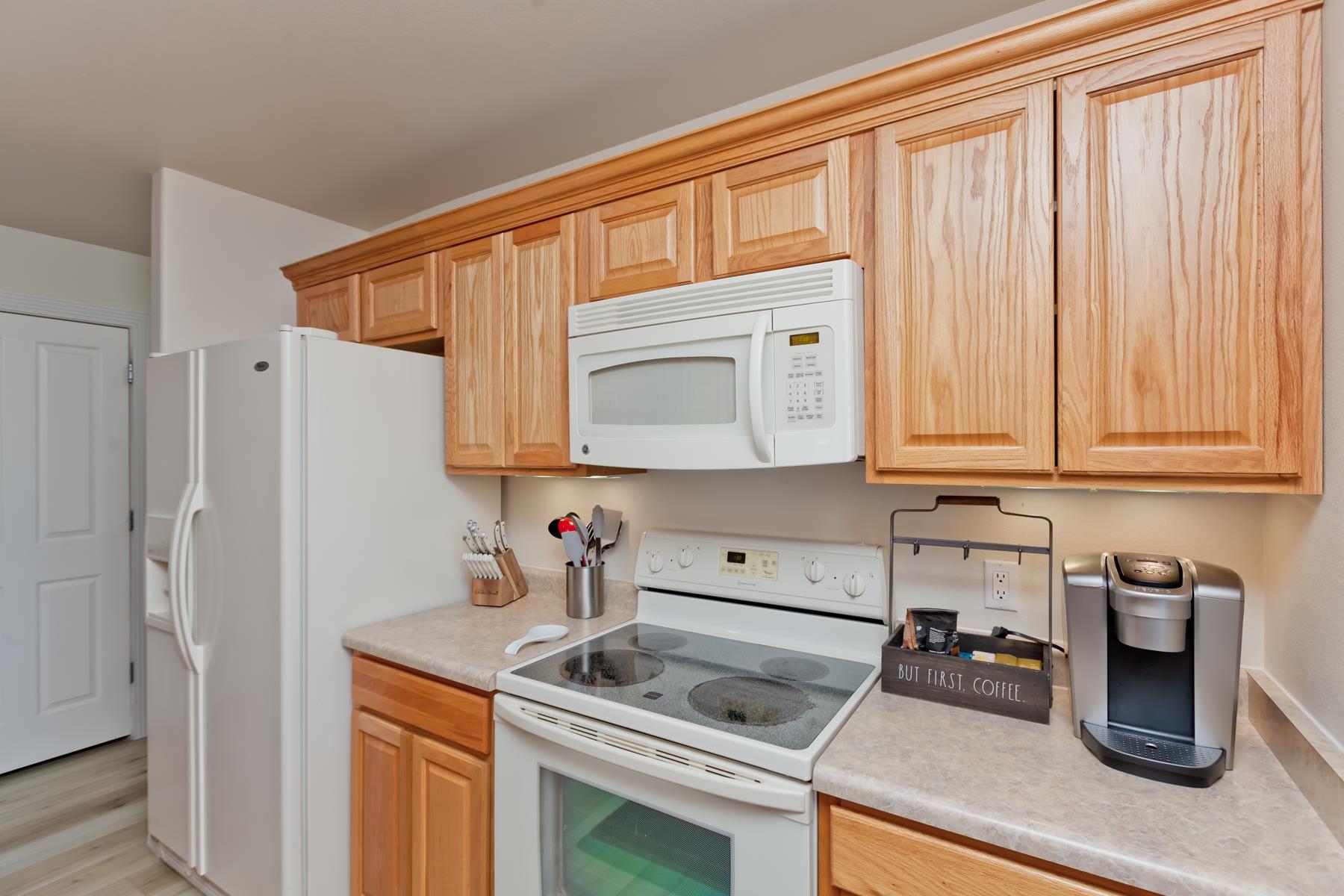 1259 Windsor Park Drive Property Photo 6