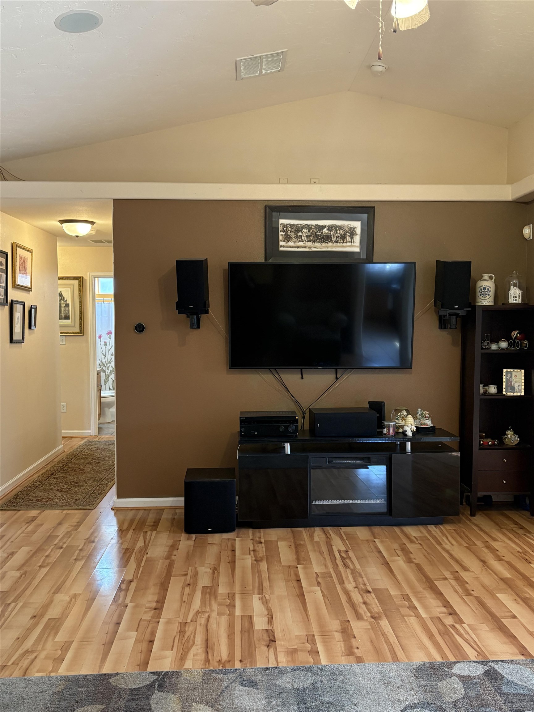 279 Gill Creek Court Property Photo 4