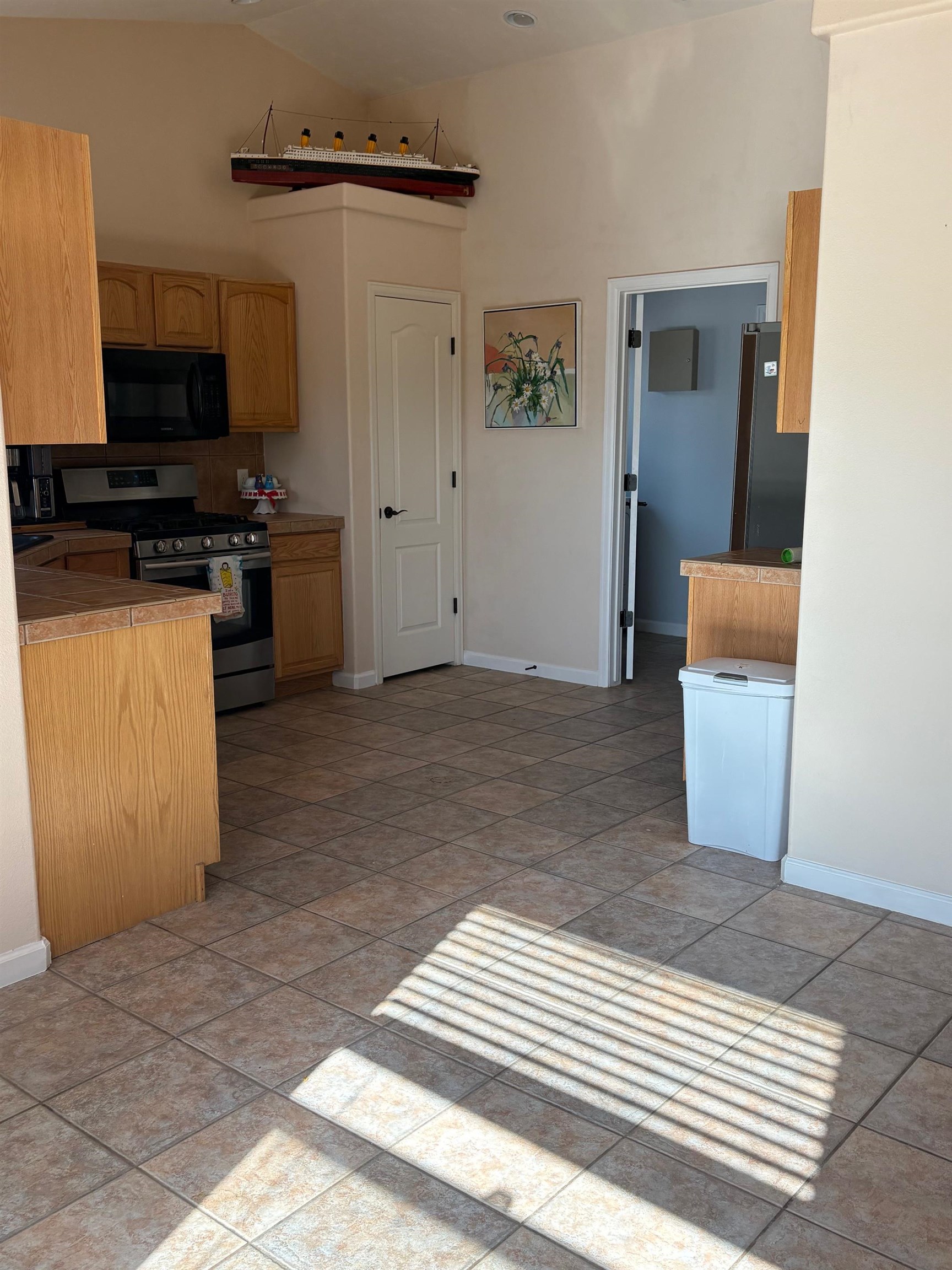 279 Gill Creek Court Property Photo 6