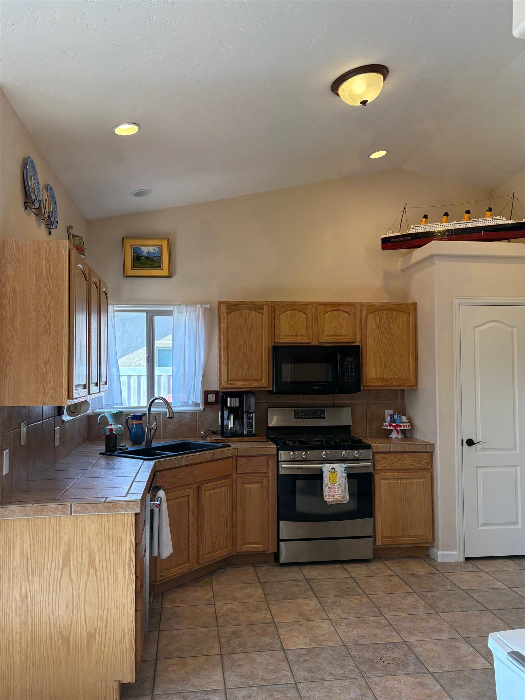 279 Gill Creek Court Property Photo 7