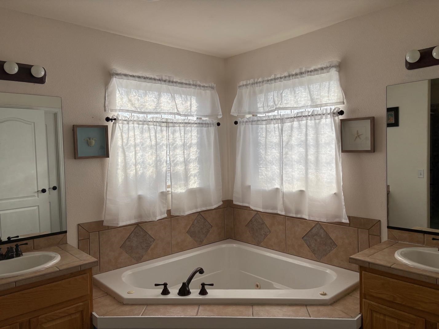 279 Gill Creek Court Property Photo 14