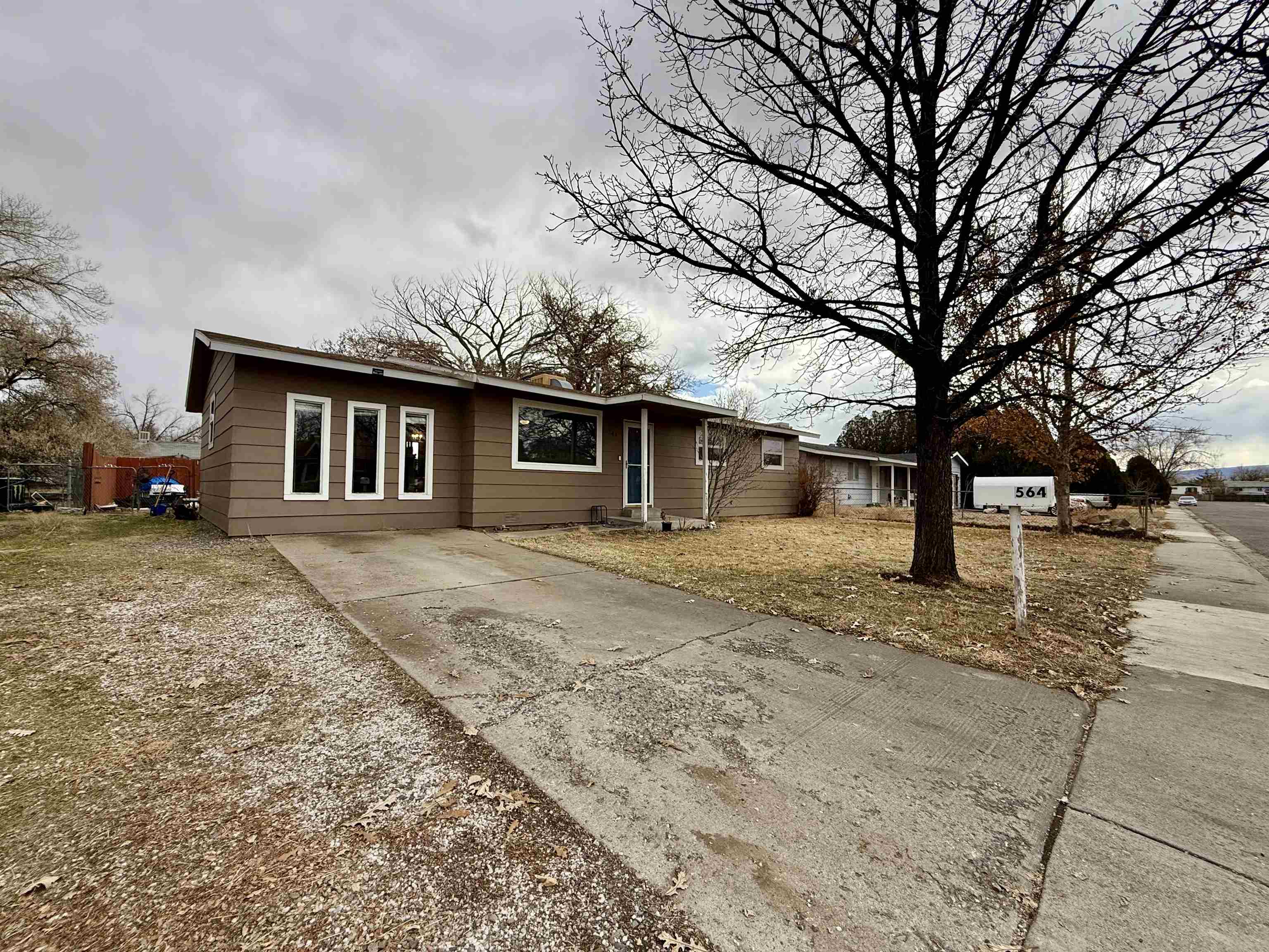 564 Court Road Property Photo 1