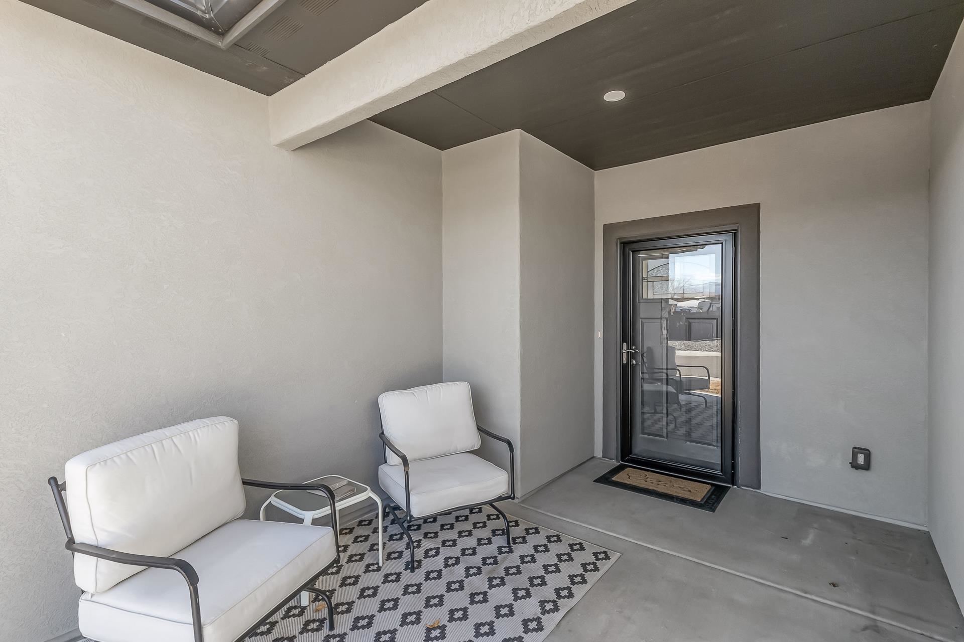 421 Brealyn Court Property Photo 4