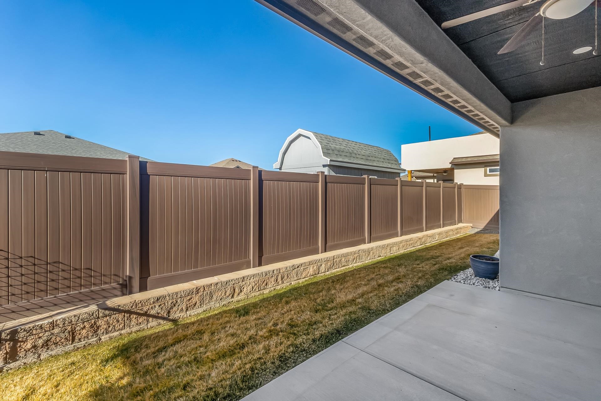 421 Brealyn Court Property Photo 6