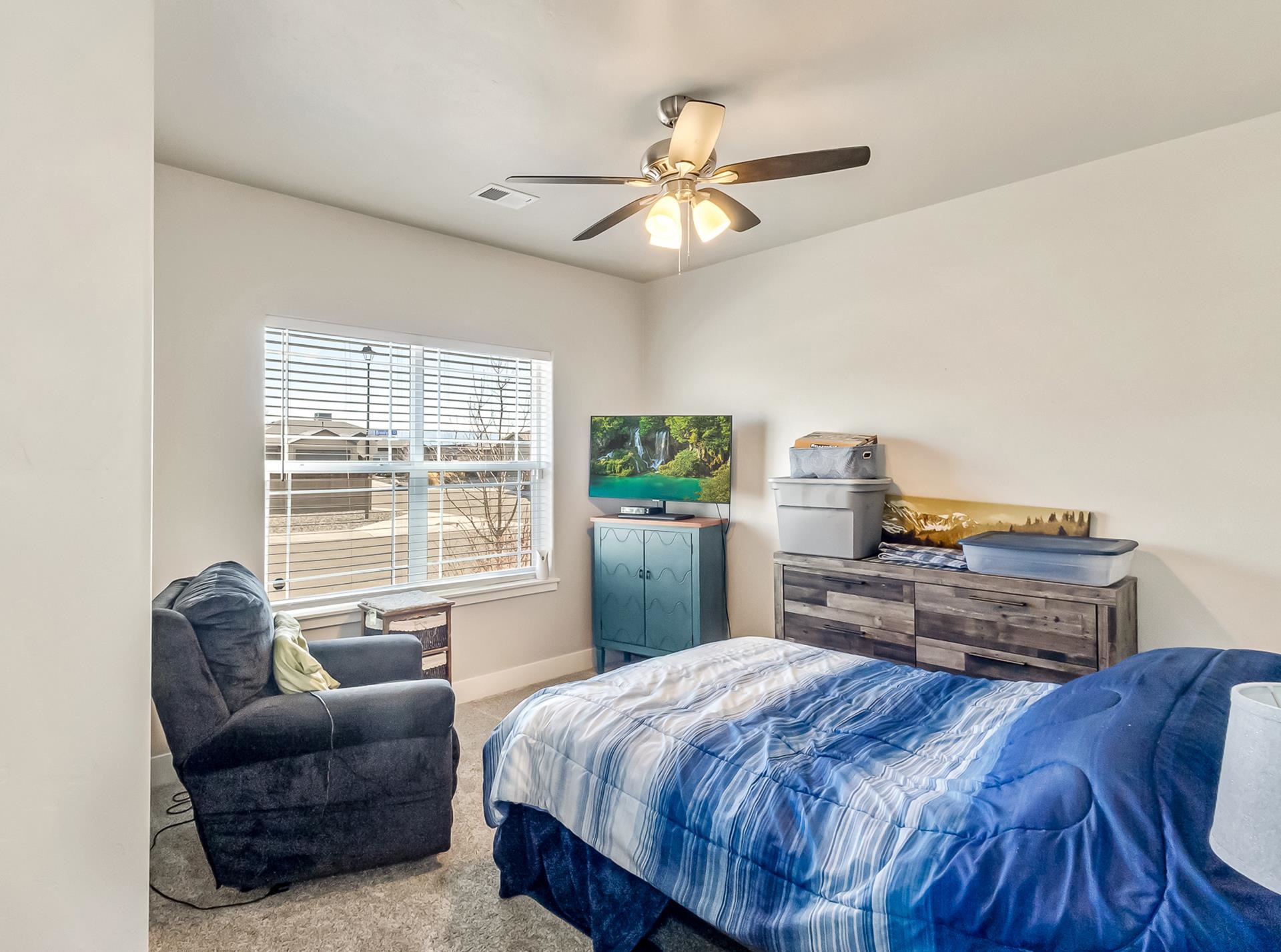 421 Brealyn Court Property Photo 29