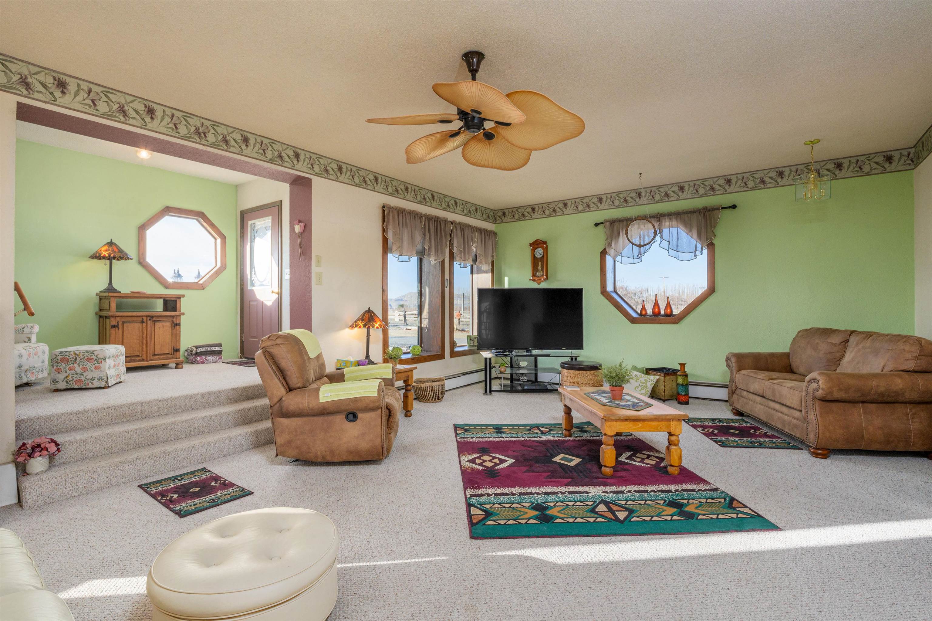 1026 Q Road Property Photo 3