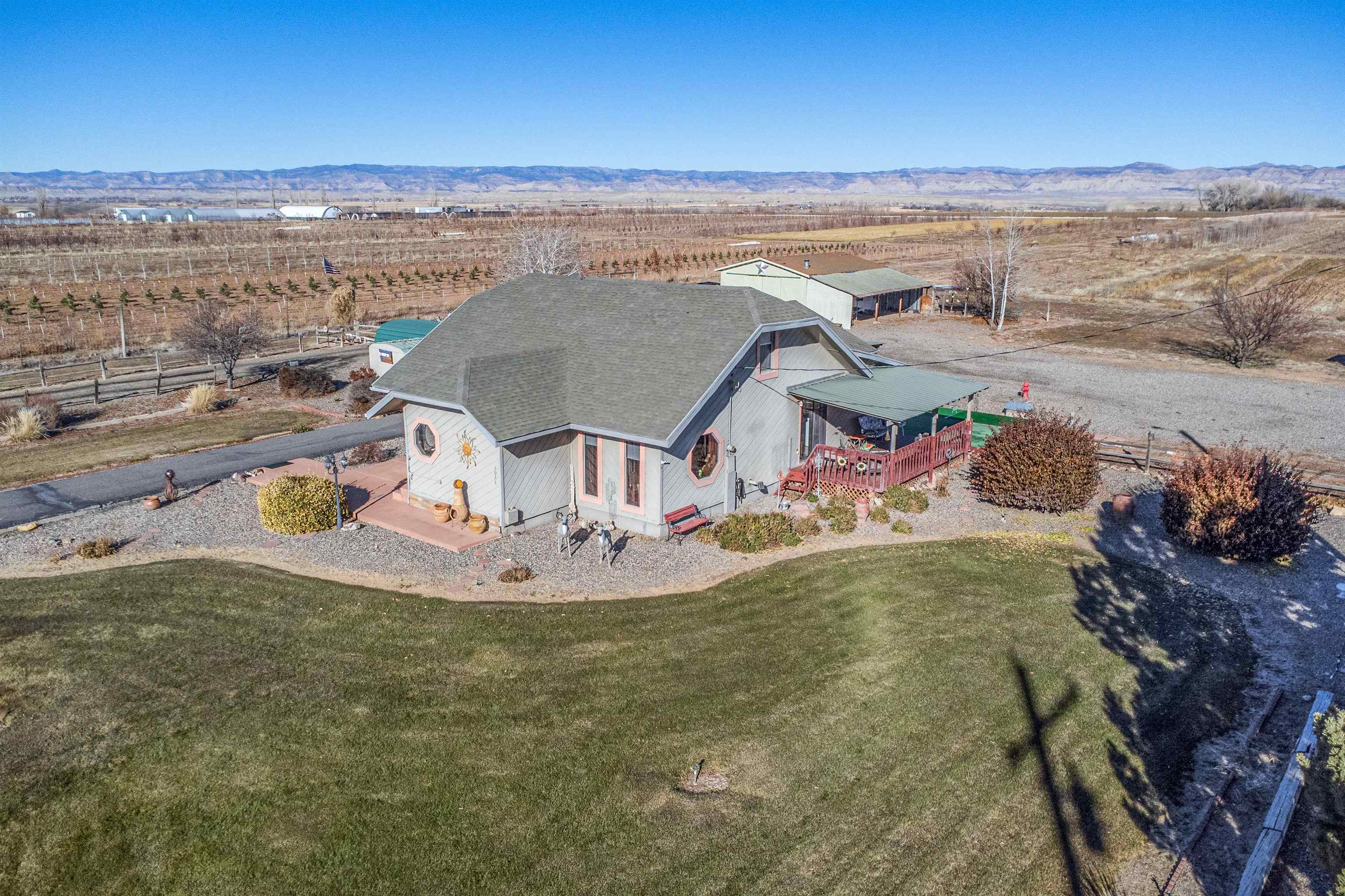 1026 Q Road Property Photo 4