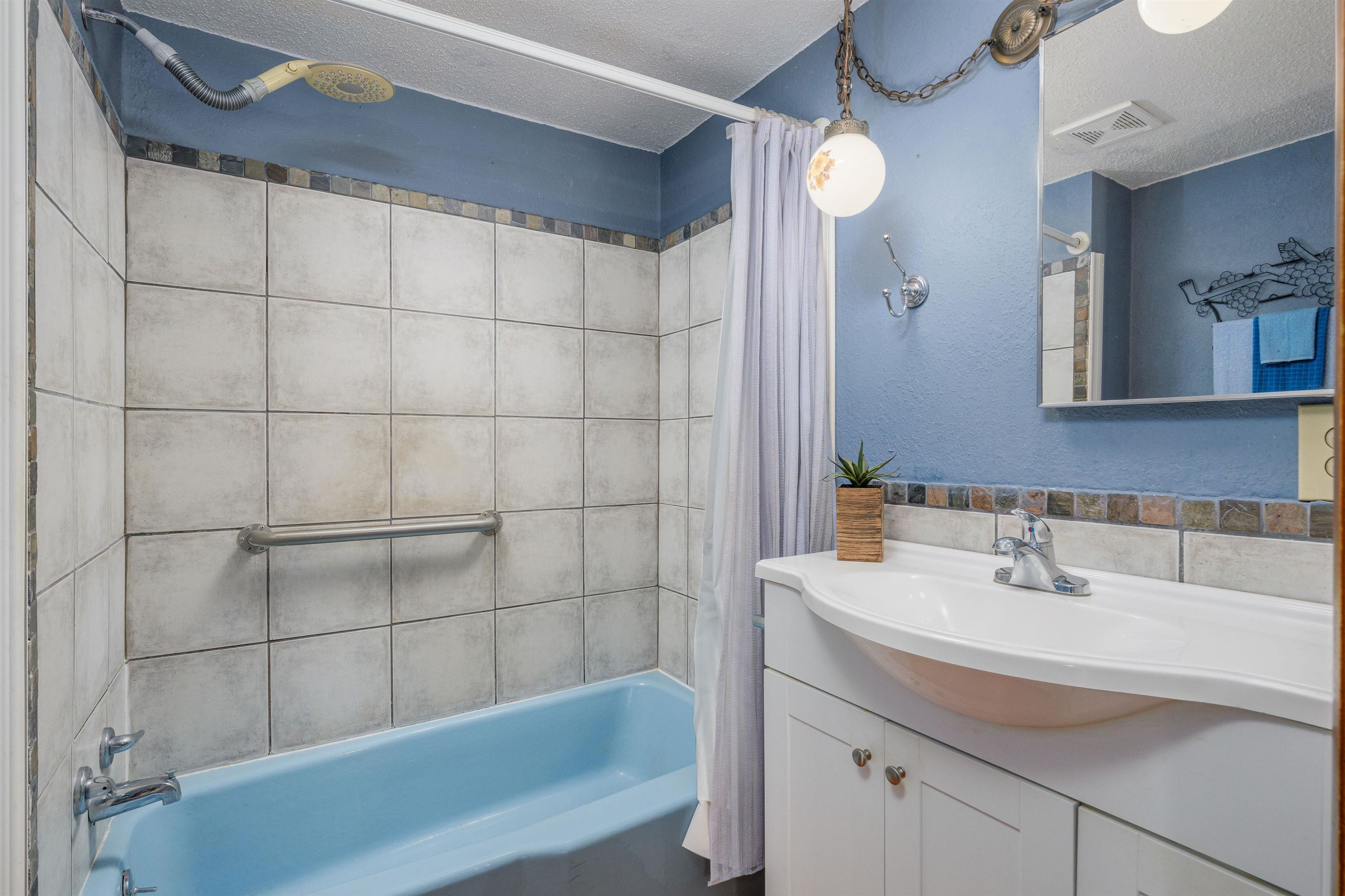 1026 Q Road Property Photo 5