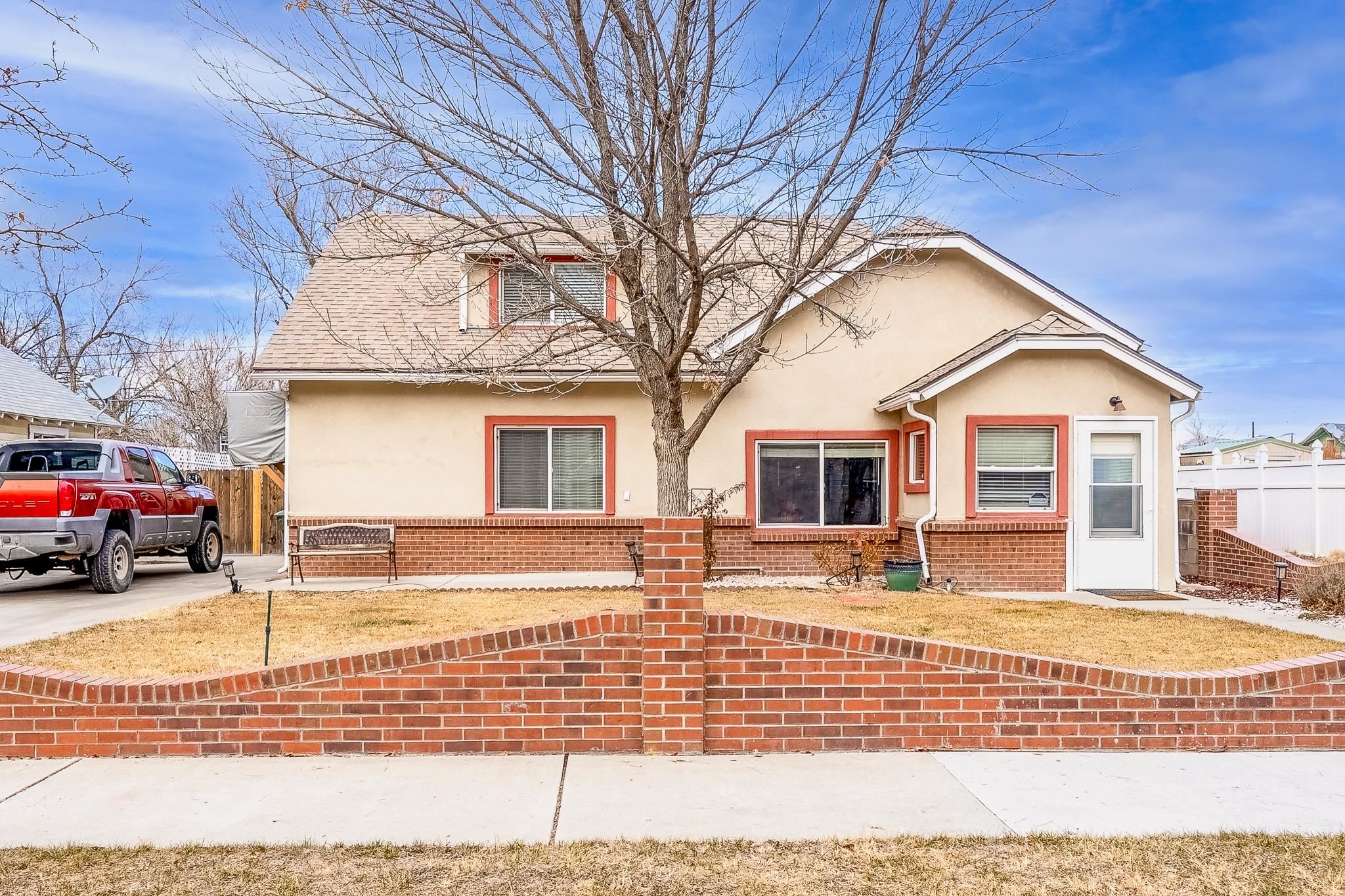 516 W Ute Avenue Property Photo