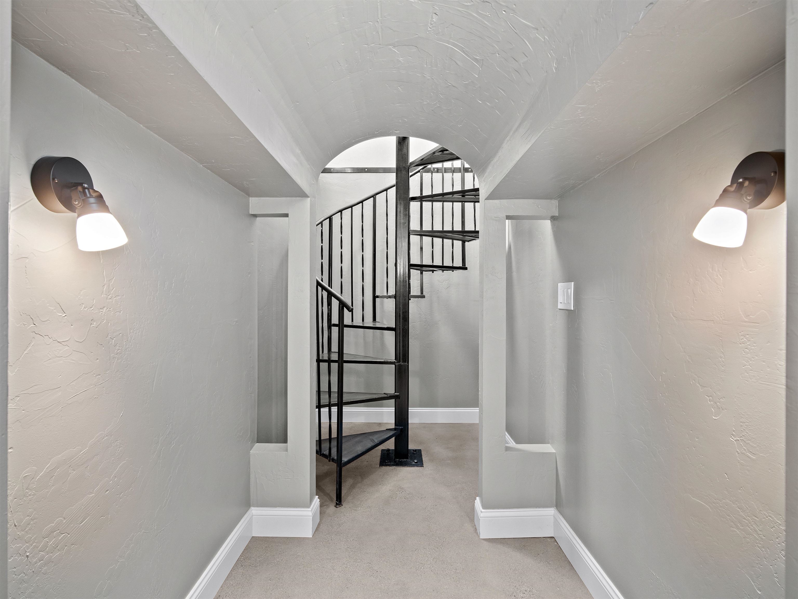 955 Grand Avenue Property Photo 20