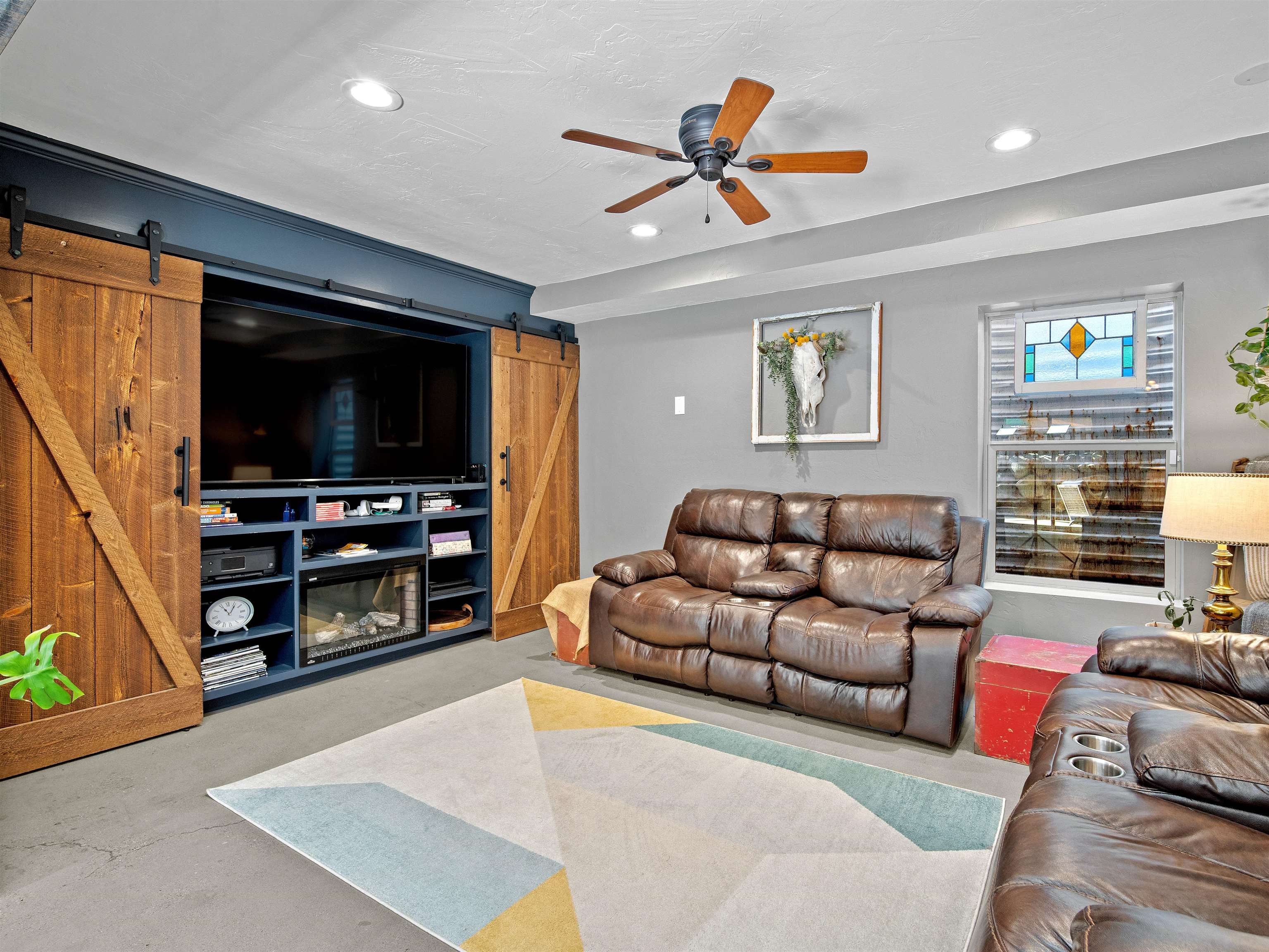 955 Grand Avenue Property Photo 21