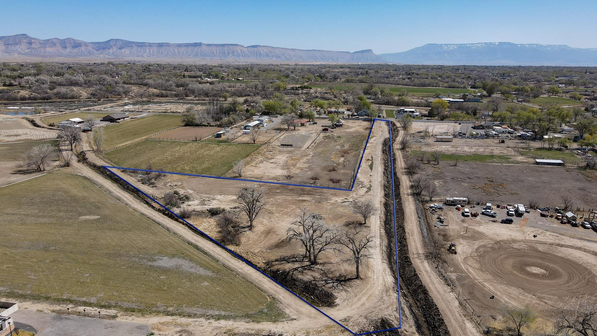 811 24 Road Property Photo