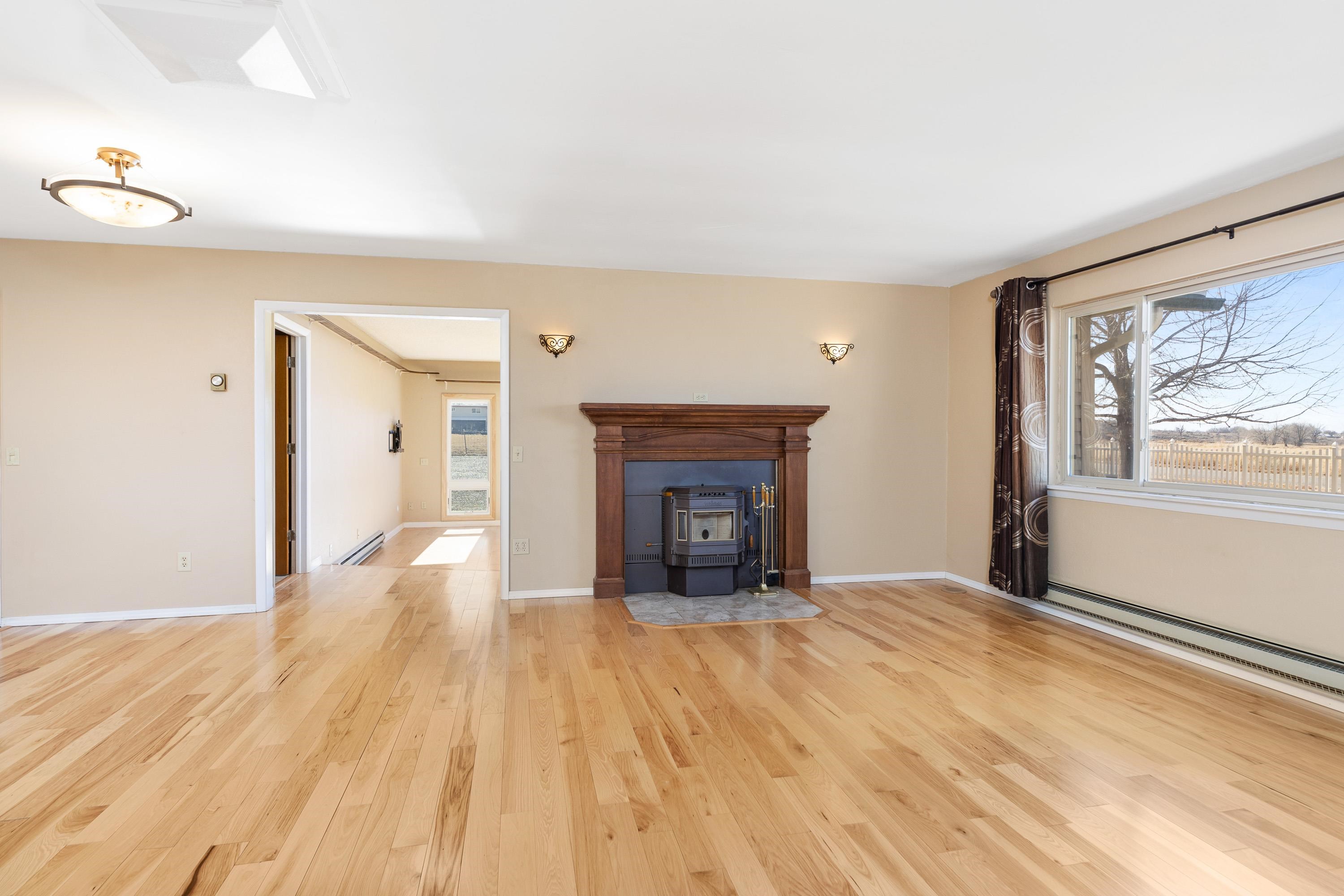 6740 1900 Road Property Photo 10
