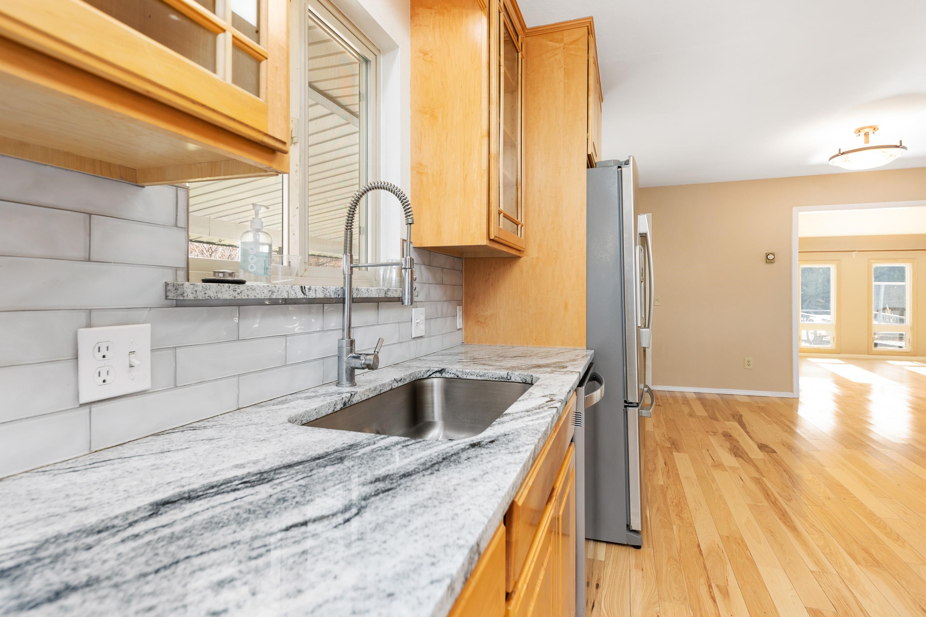 6740 1900 Road Property Photo 16