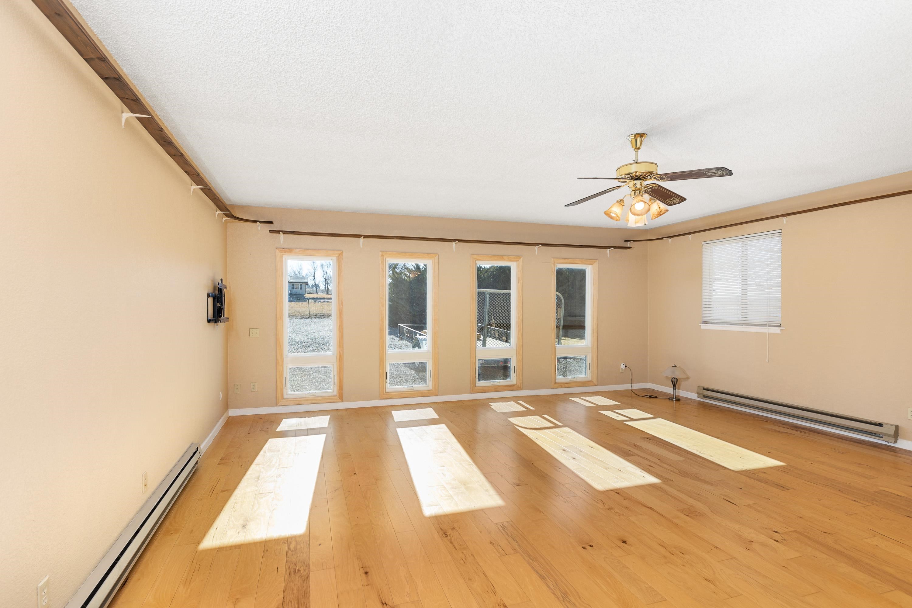 6740 1900 Road Property Photo 17
