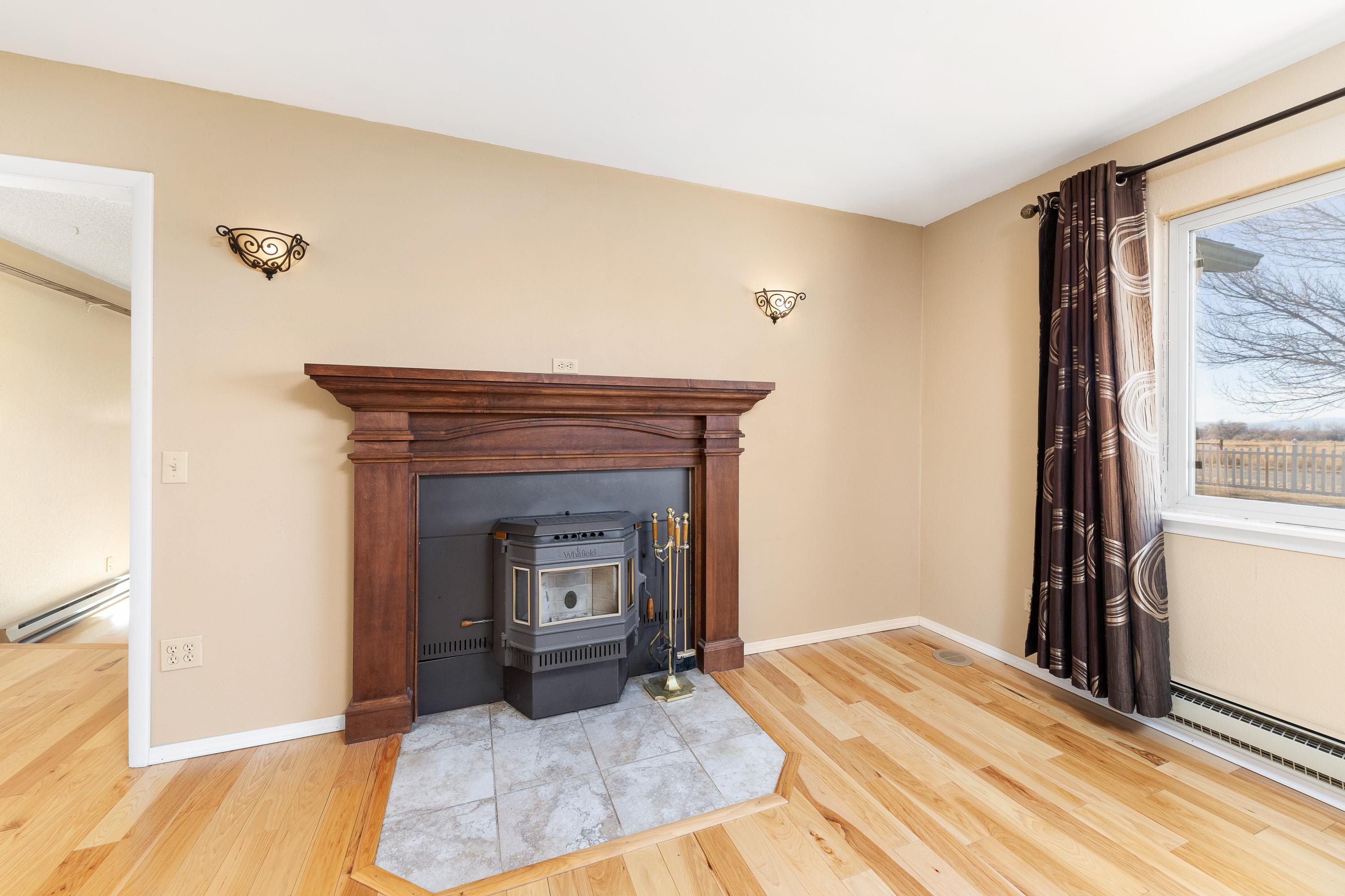 6740 1900 Road Property Photo 28