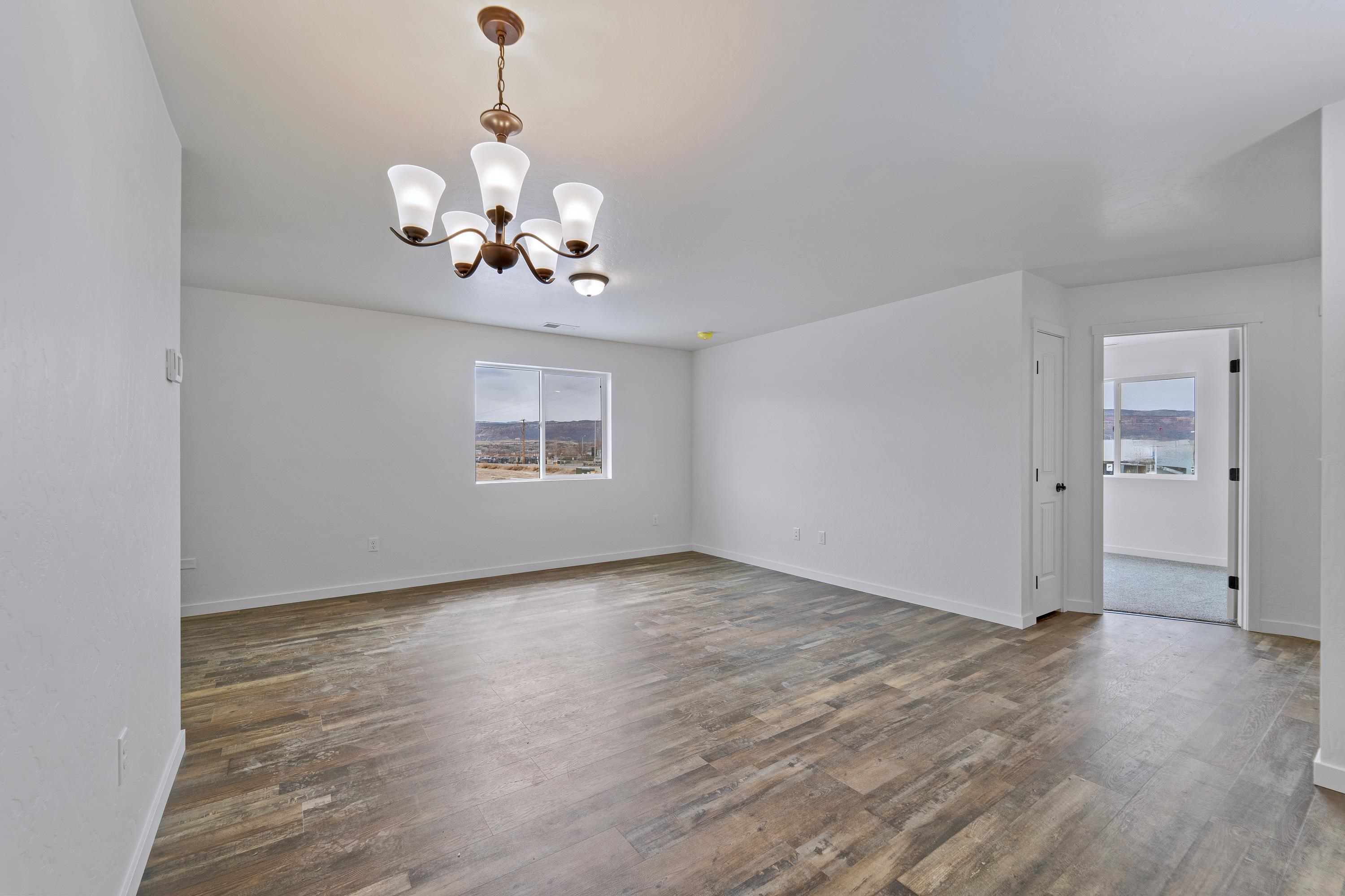 2373 Zion Canyon Avenue Property Photo 2