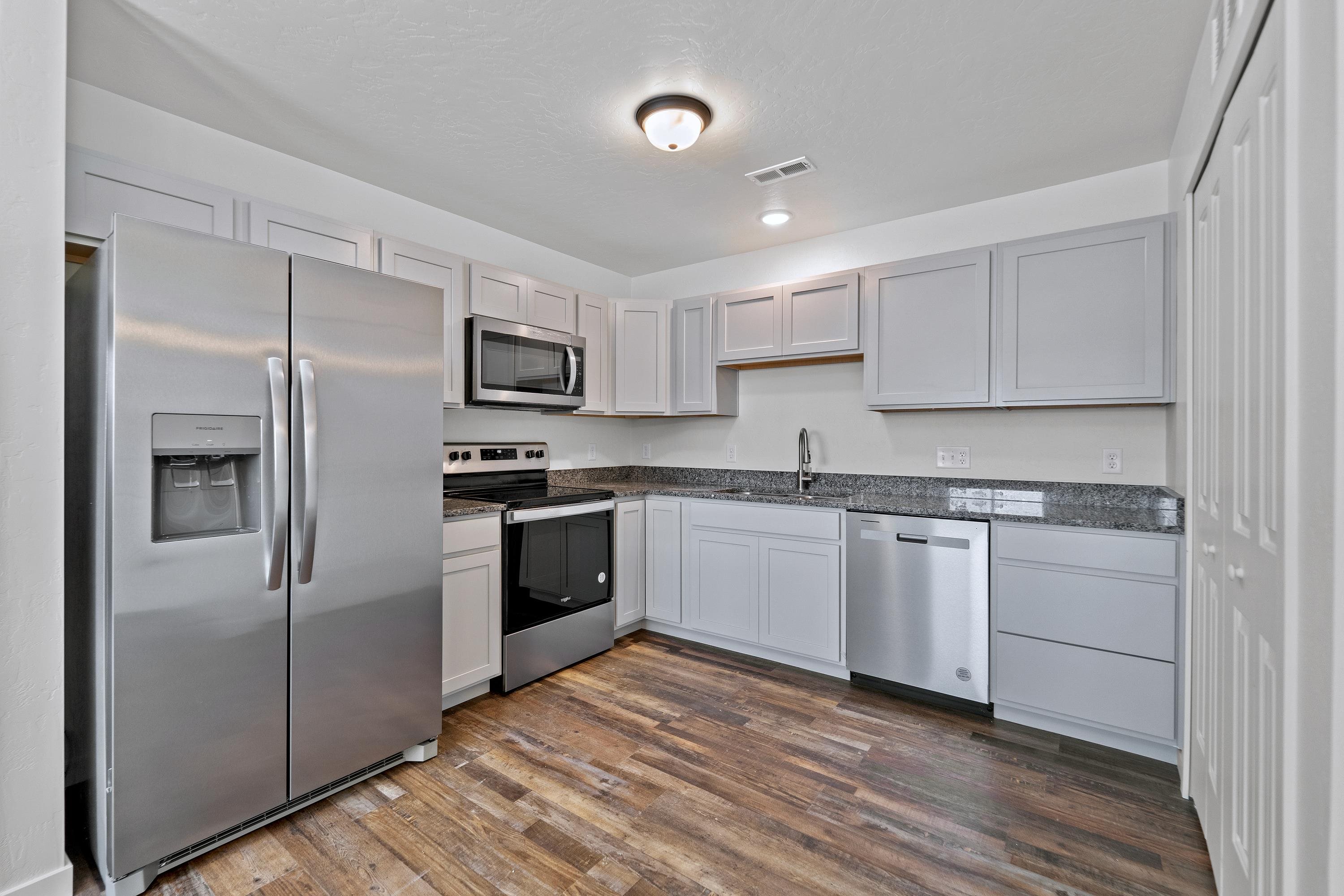 2373 Zion Canyon Avenue Property Photo 7
