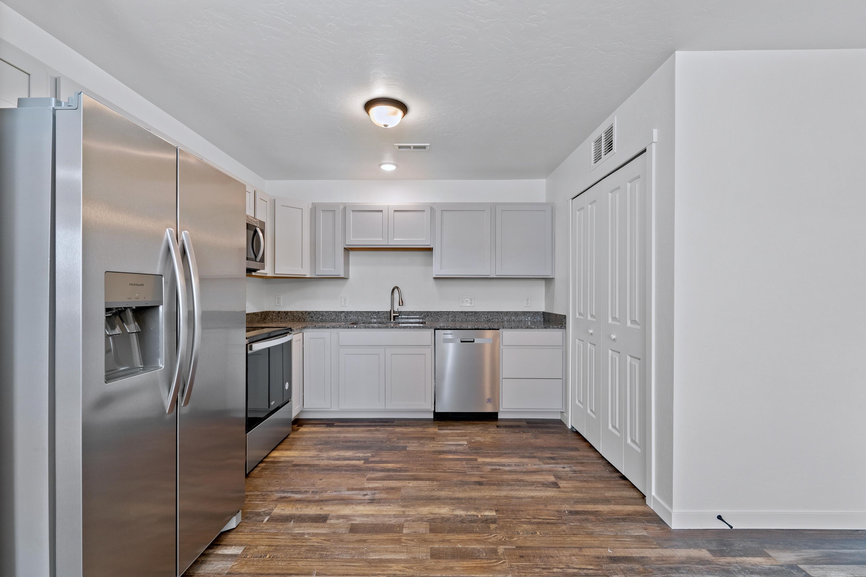 2373 Zion Canyon Avenue Property Photo 8