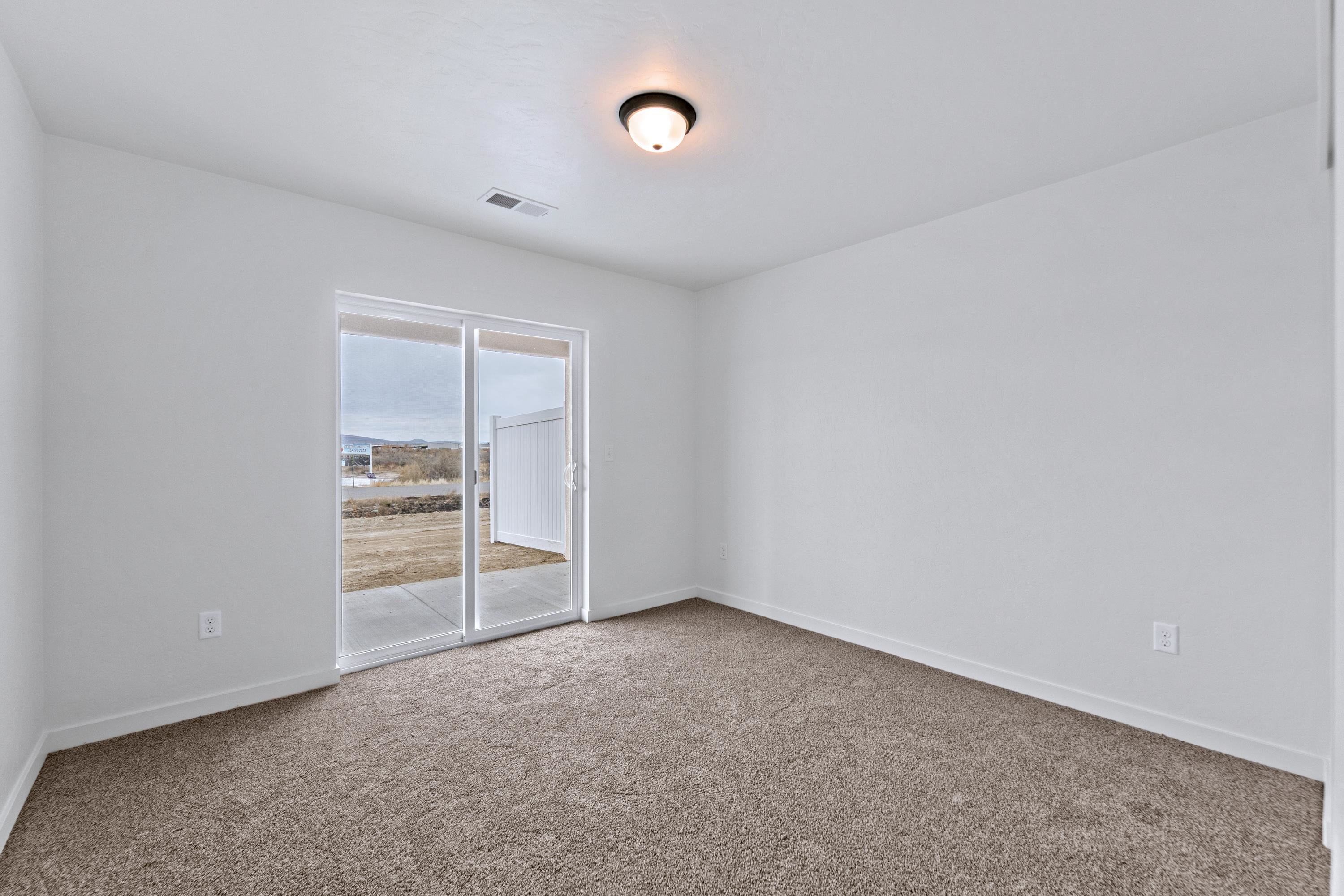 2373 Zion Canyon Avenue Property Photo 9
