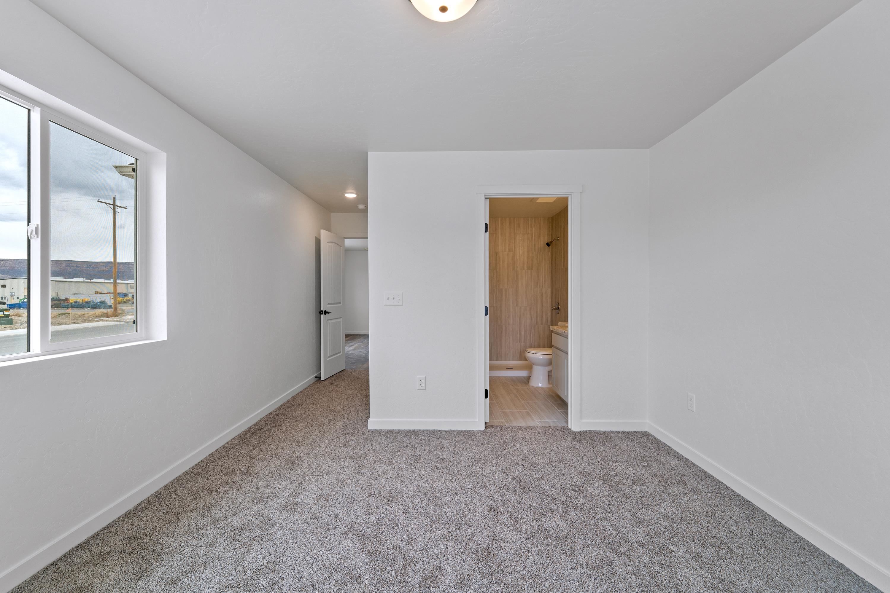 2373 Zion Canyon Avenue Property Photo 10