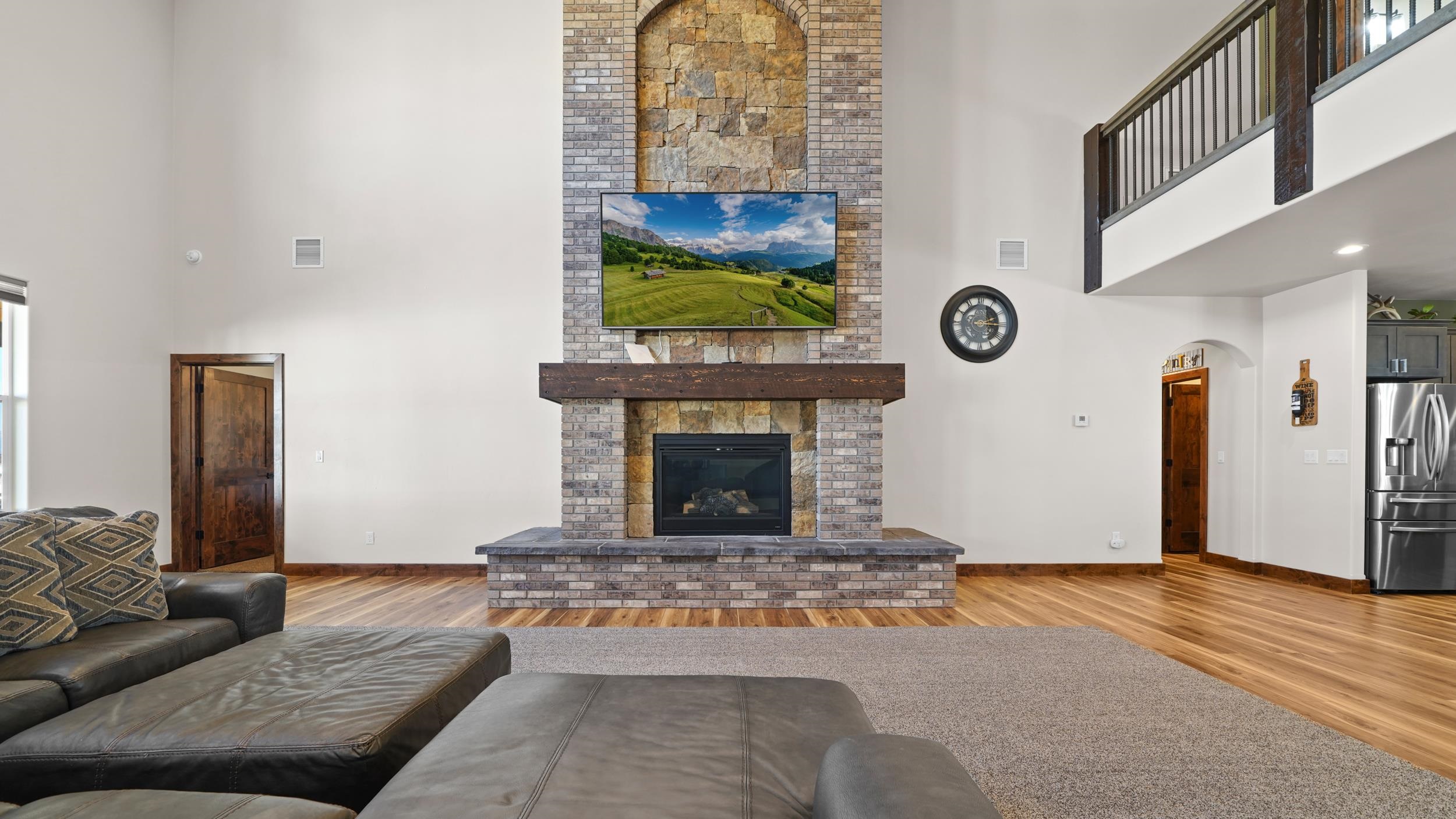 947 26 Road Property Photo 6