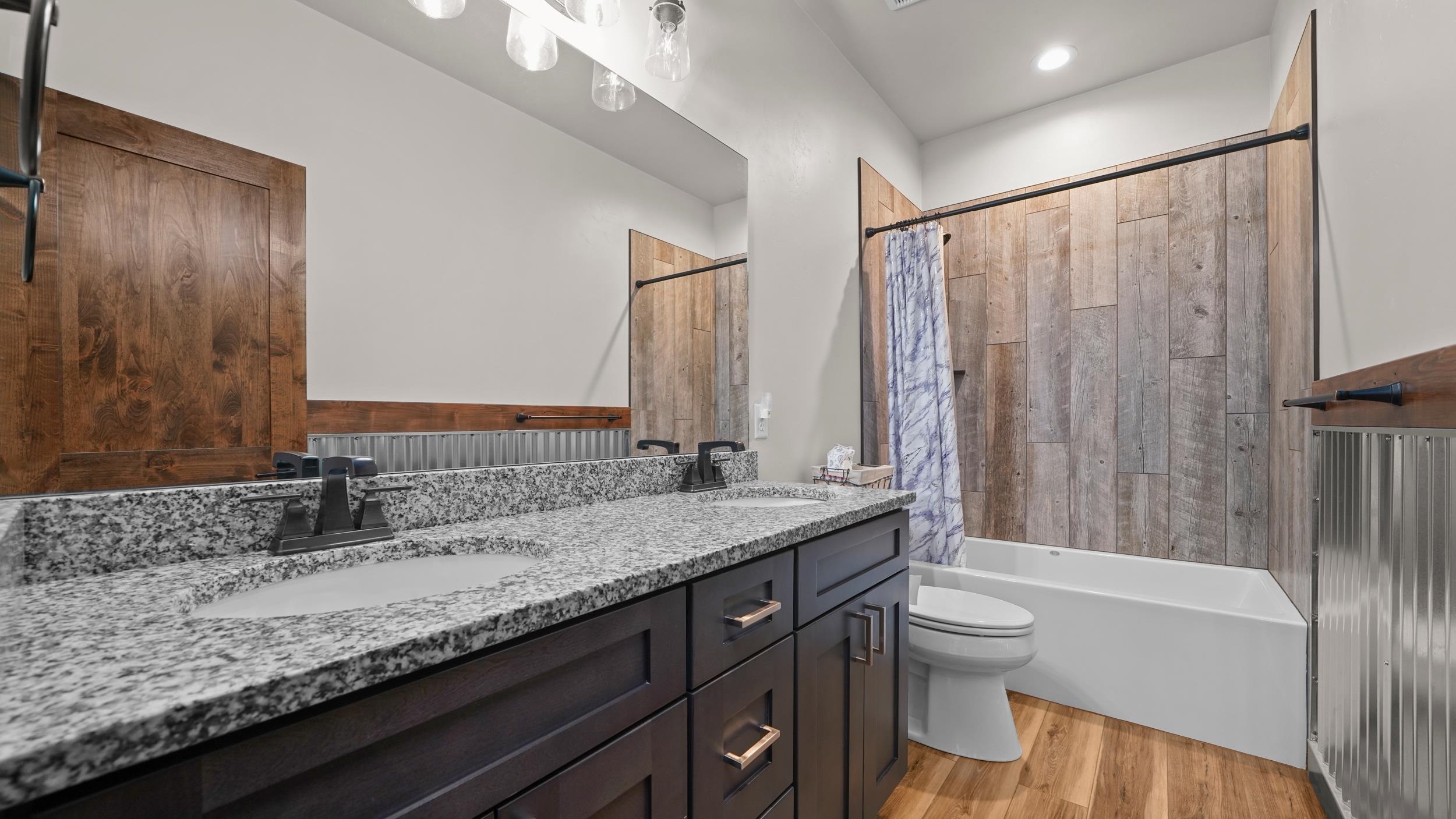947 26 Road Property Photo 24
