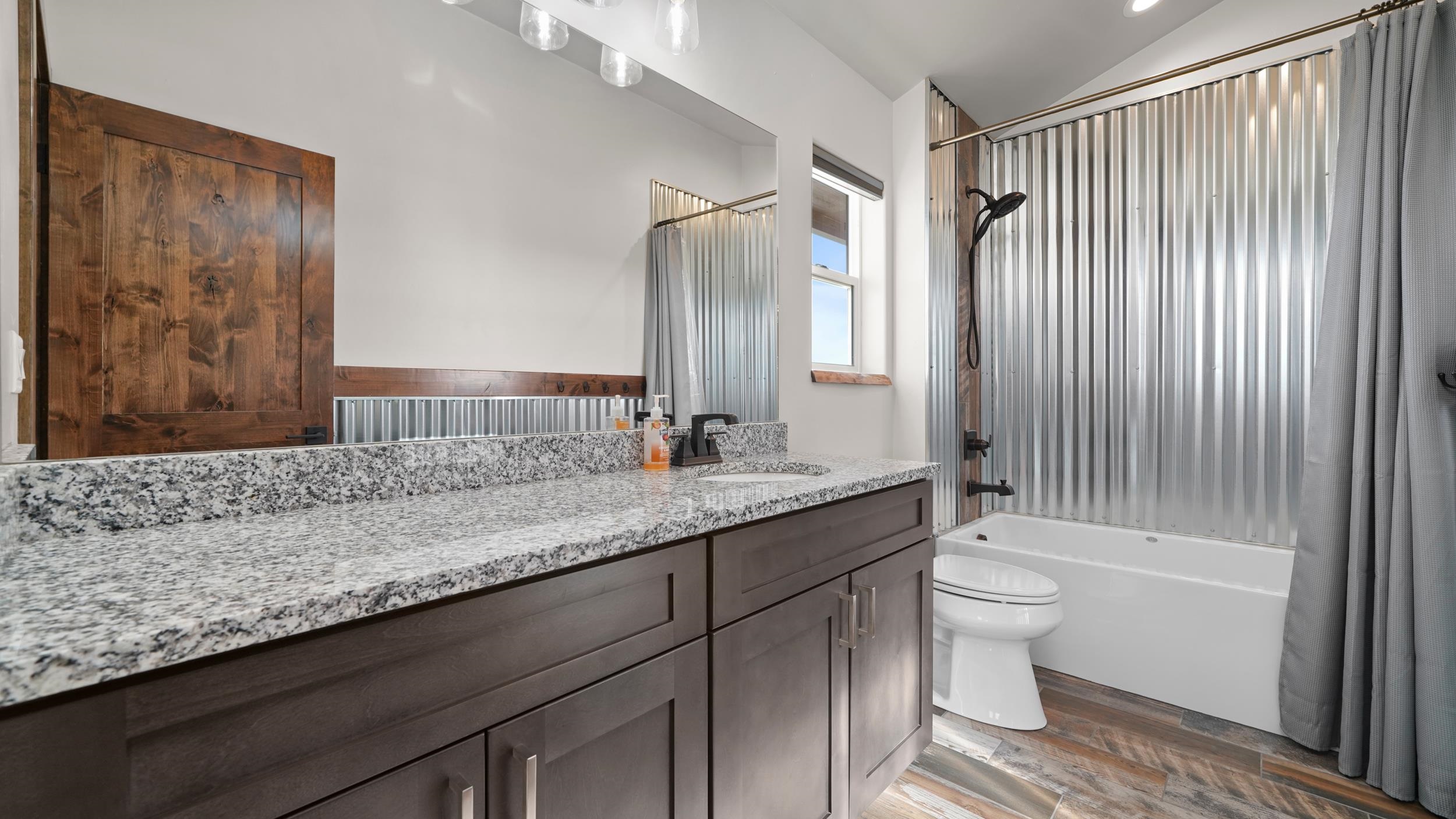 947 26 Road Property Photo 29