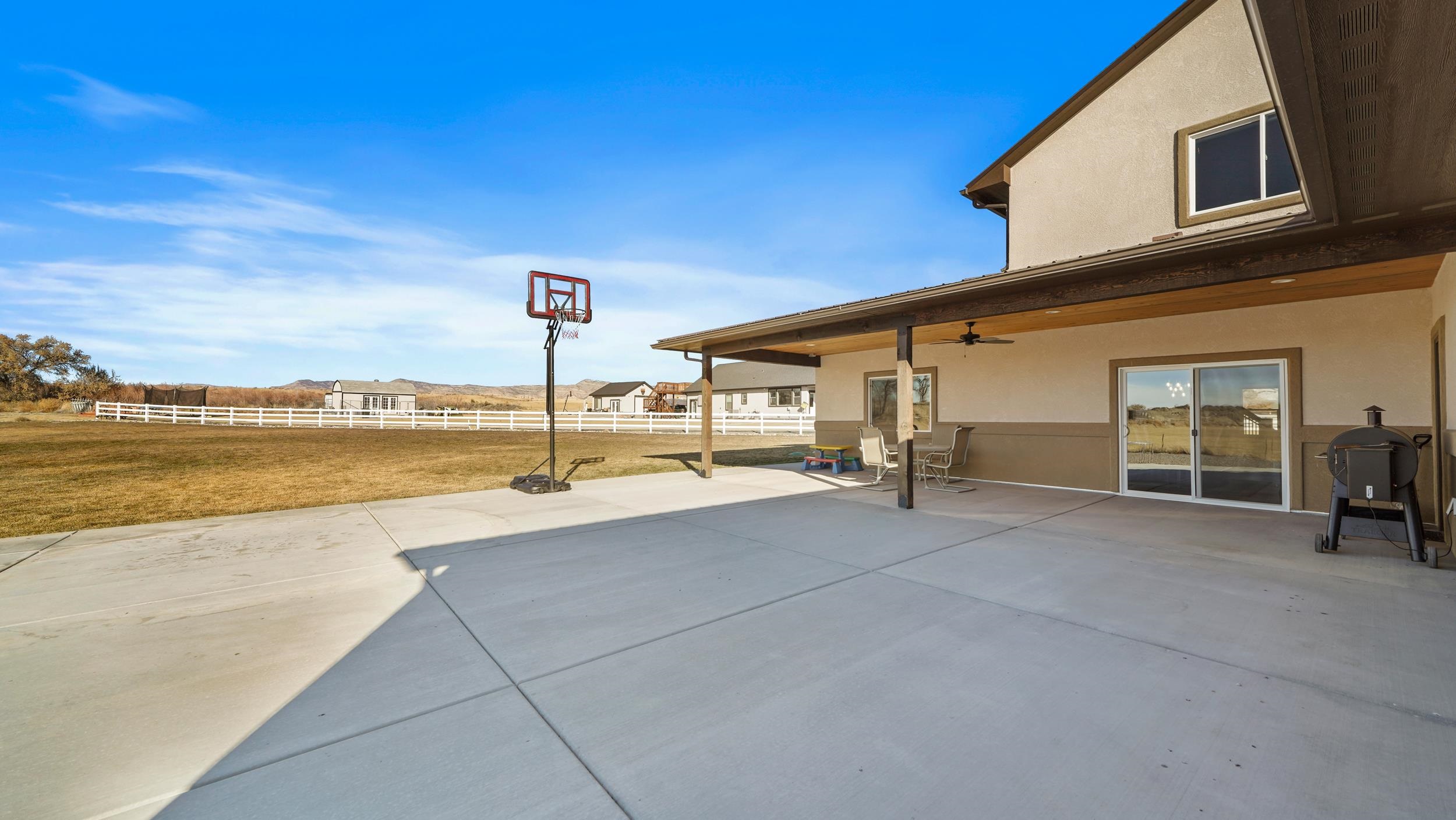 947 26 Road Property Photo 30