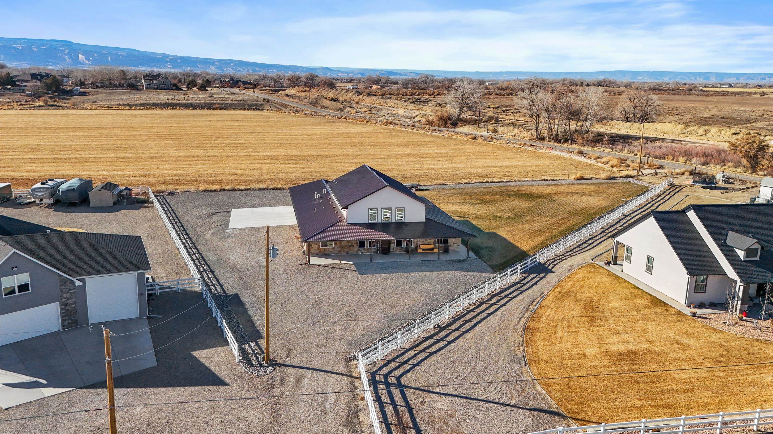 947 26 Road Property Photo 32