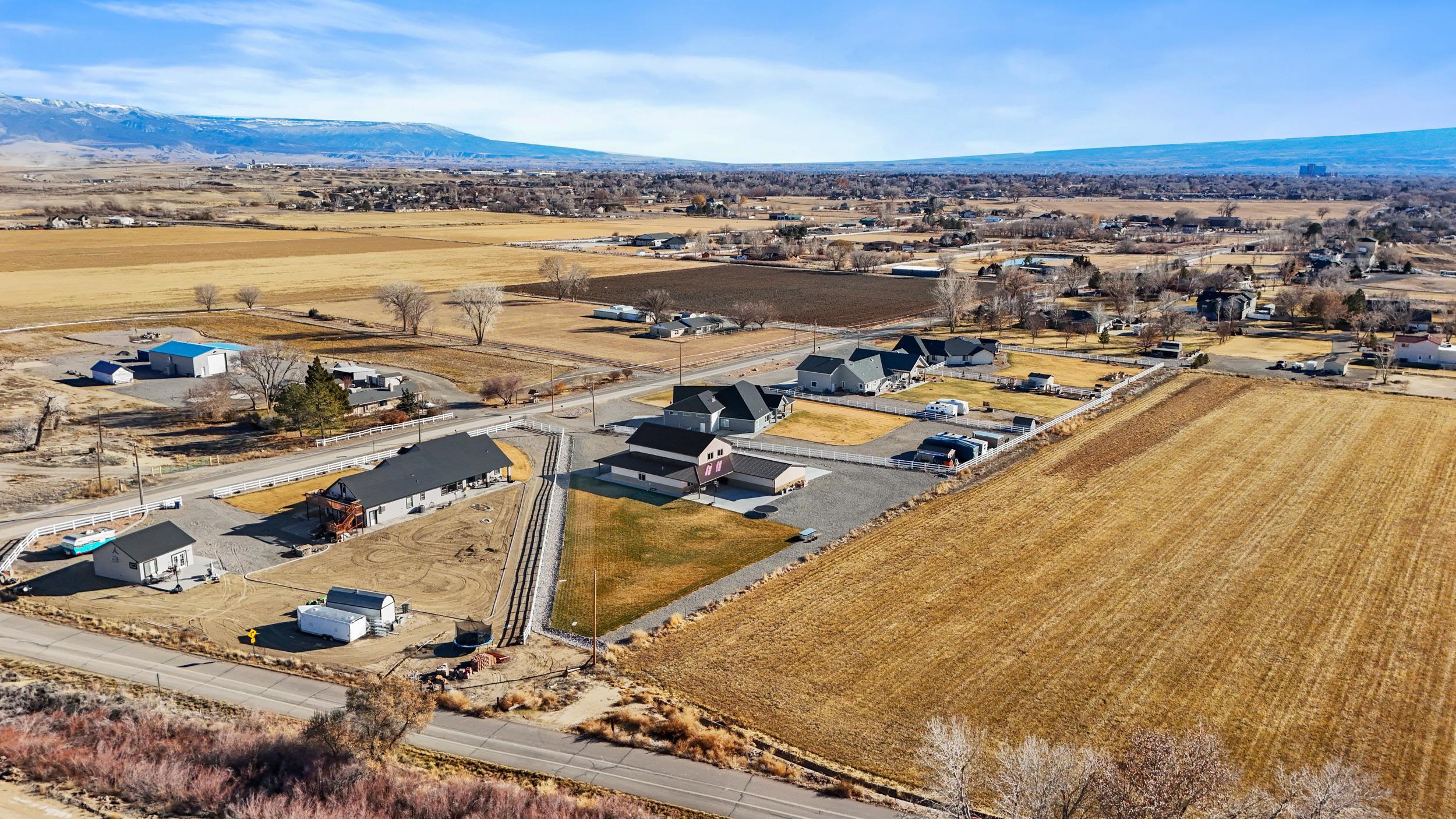 947 26 Road Property Photo 35
