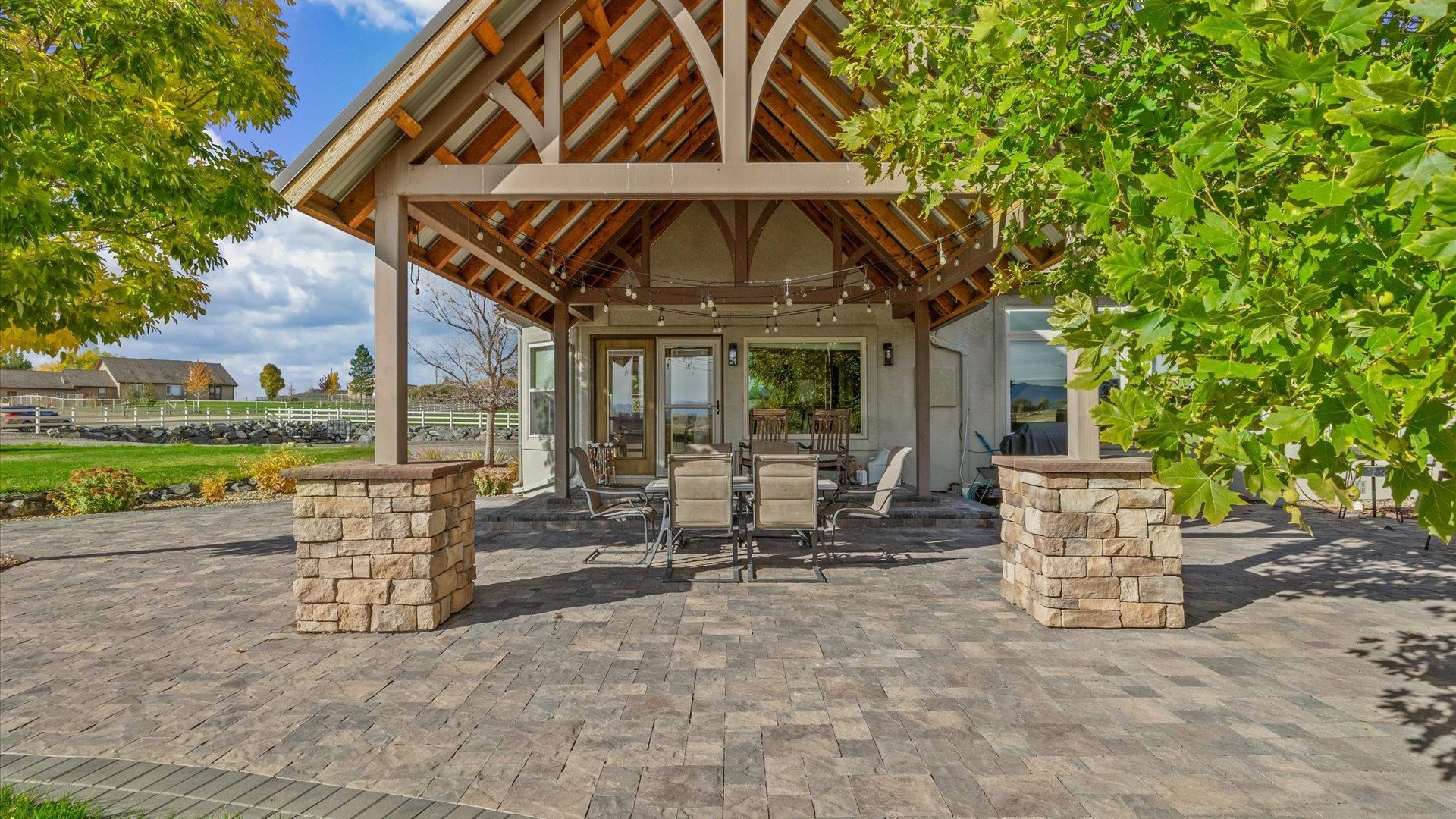 1516 13 Road Property Photo 14