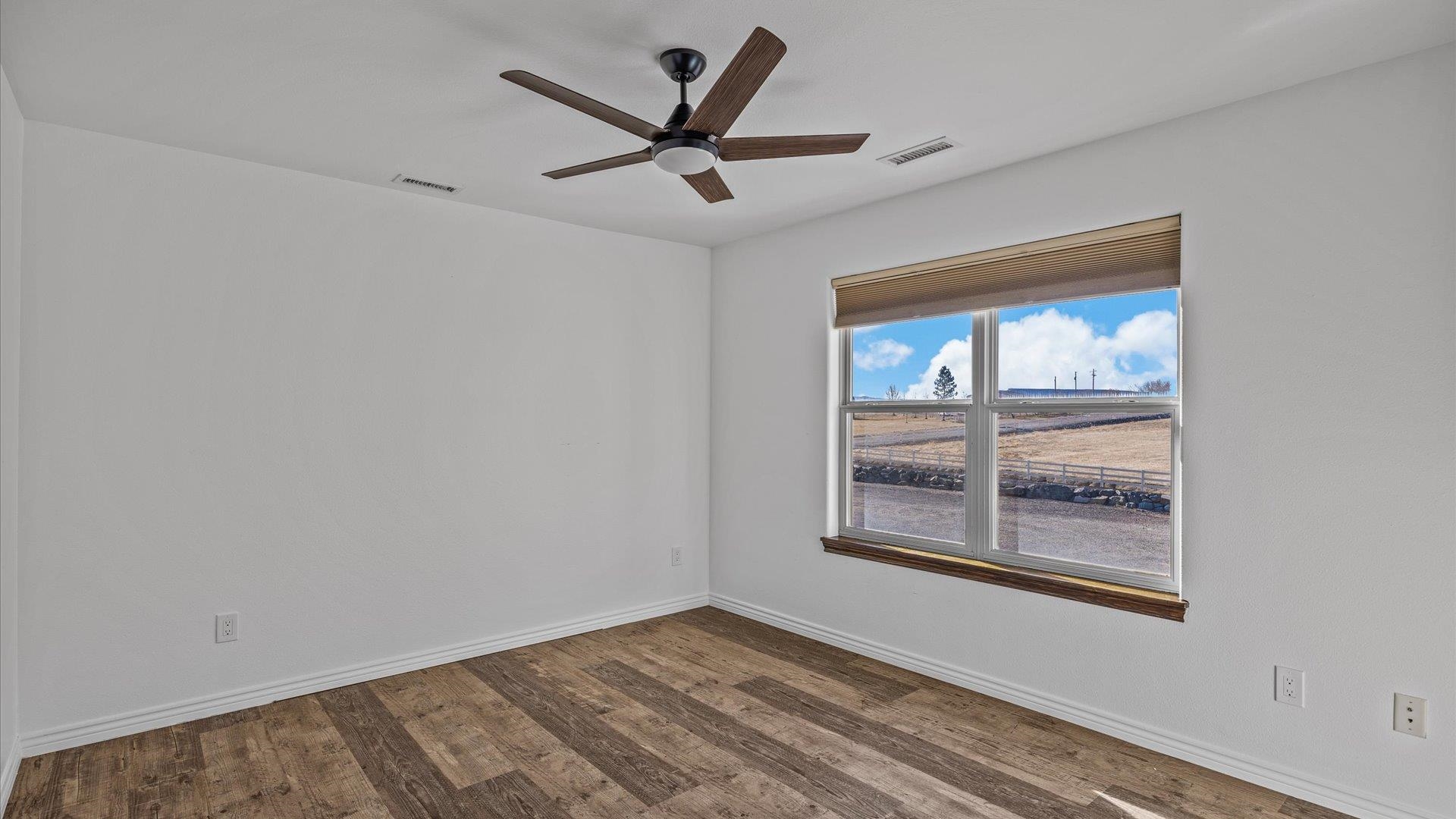 1516 13 Road Property Photo 30