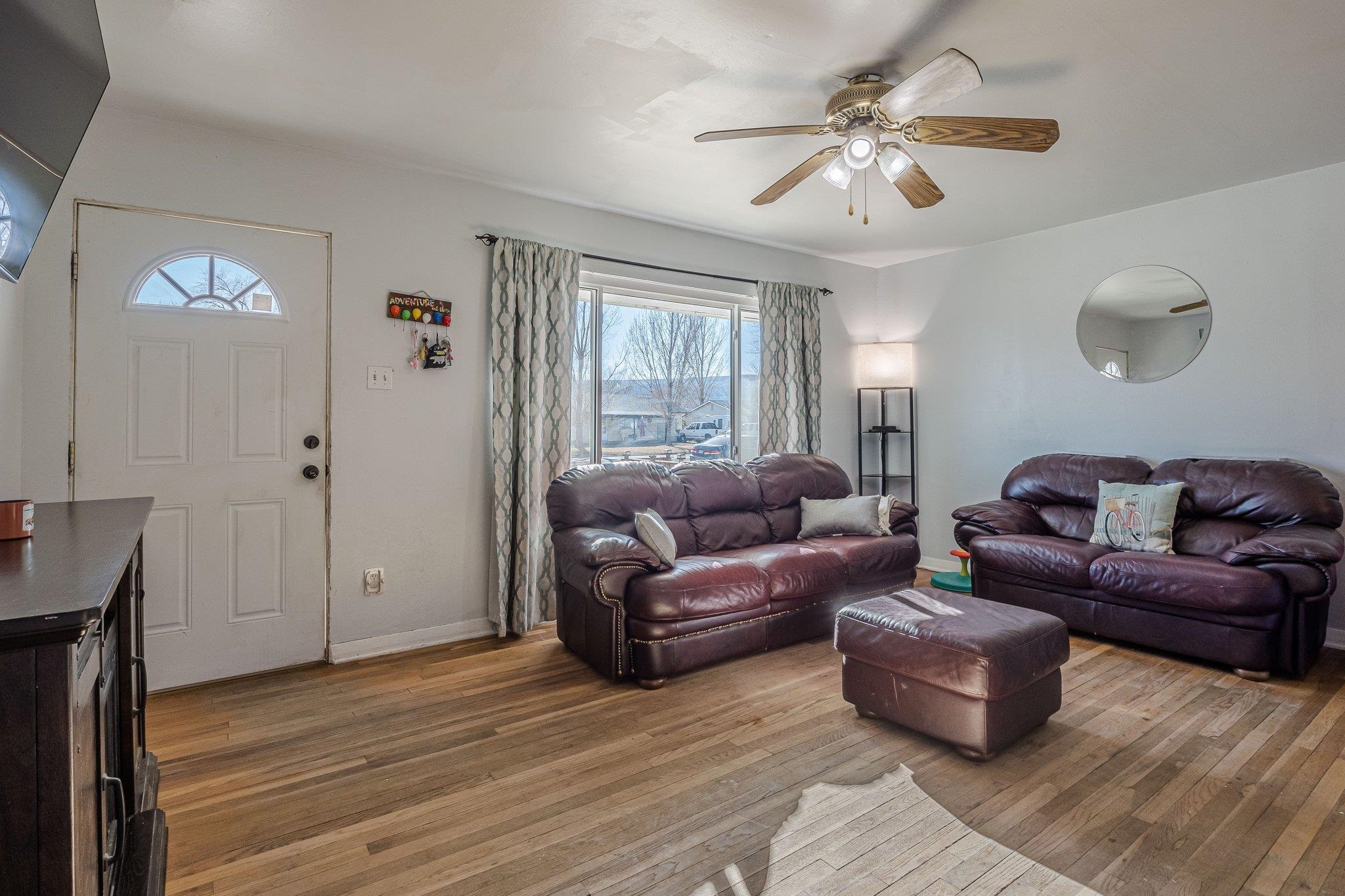 1039 E Aspen Avenue Property Photo 6