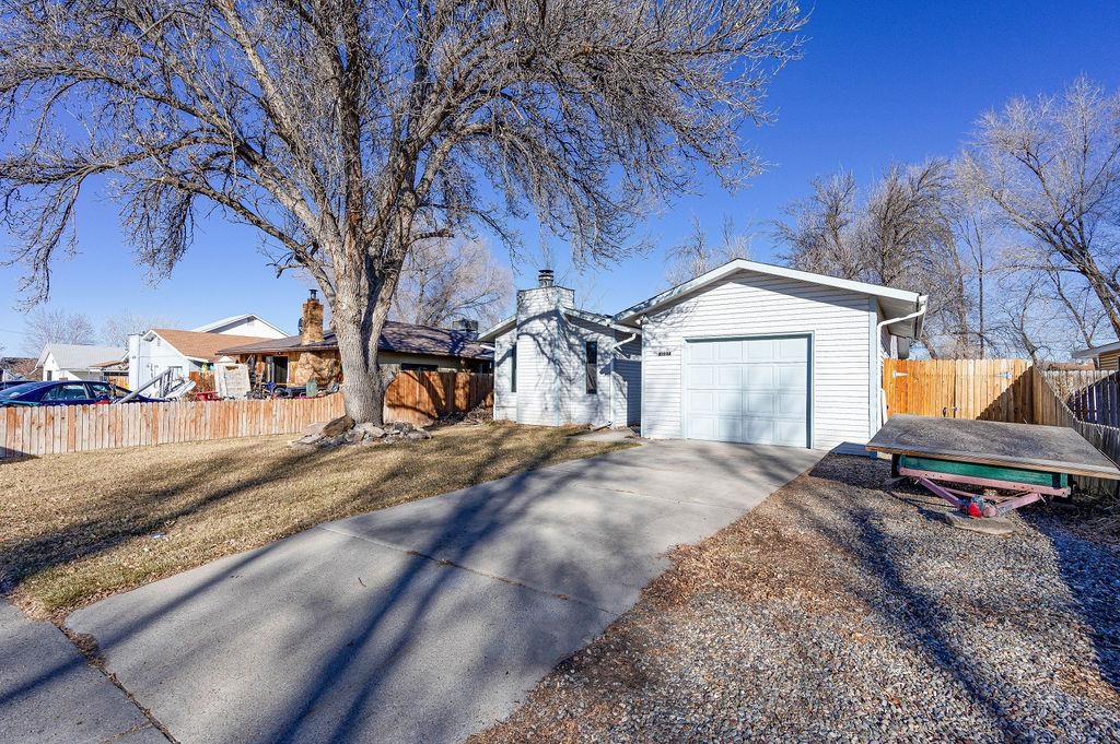 1027 E Harrison Avenue Property Photo 3