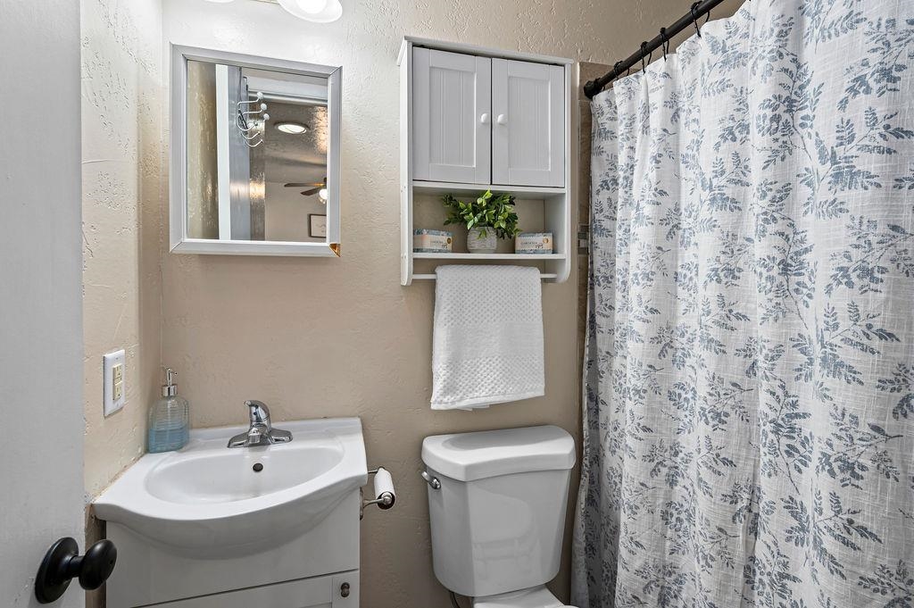 1027 E Harrison Avenue Property Photo 16