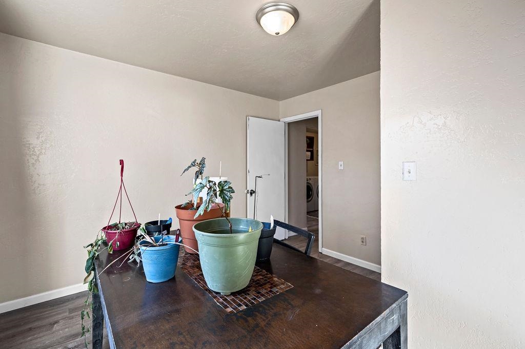 1027 E Harrison Avenue Property Photo 18