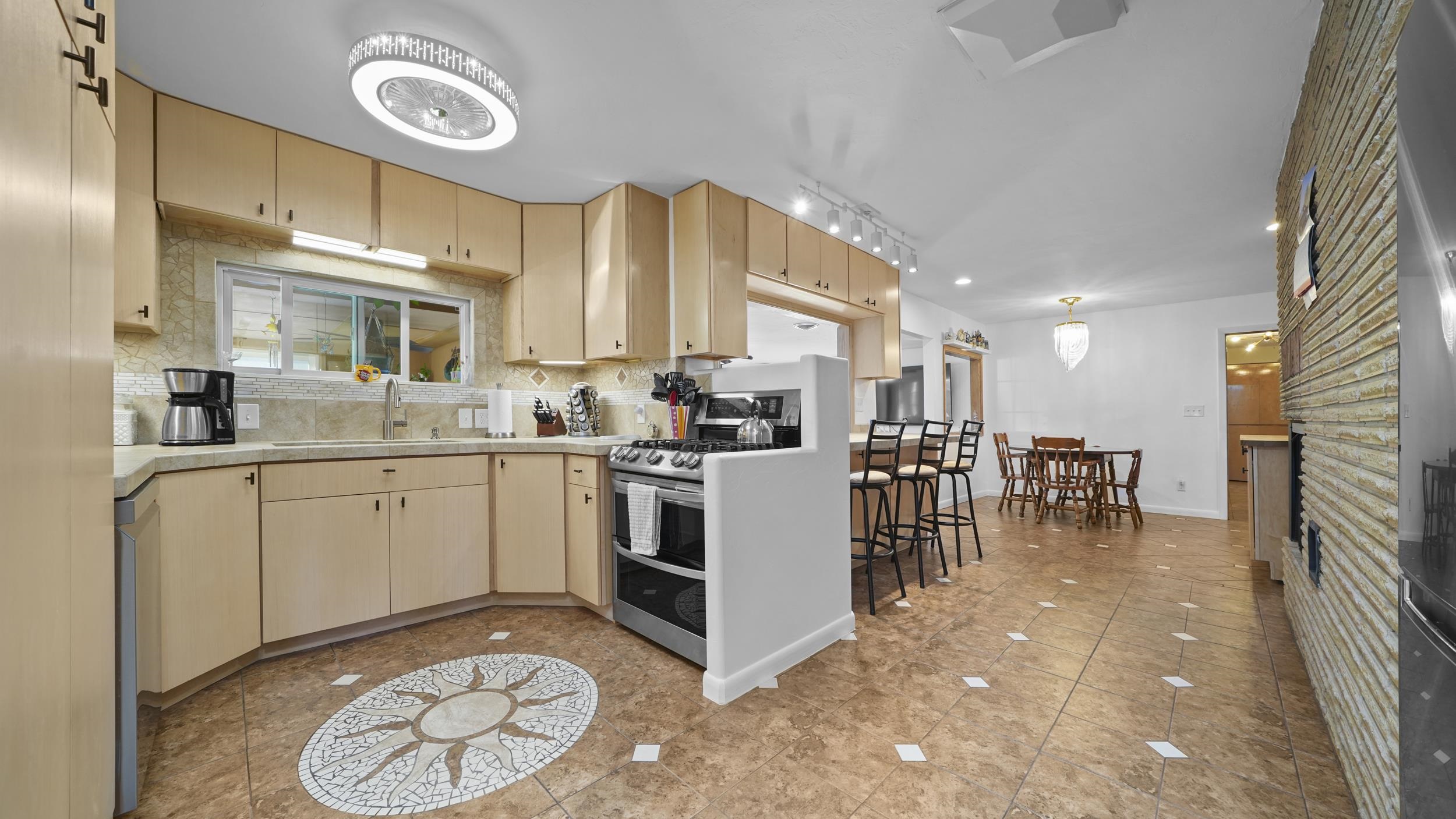 167 Rainbow Drive Property Photo 10