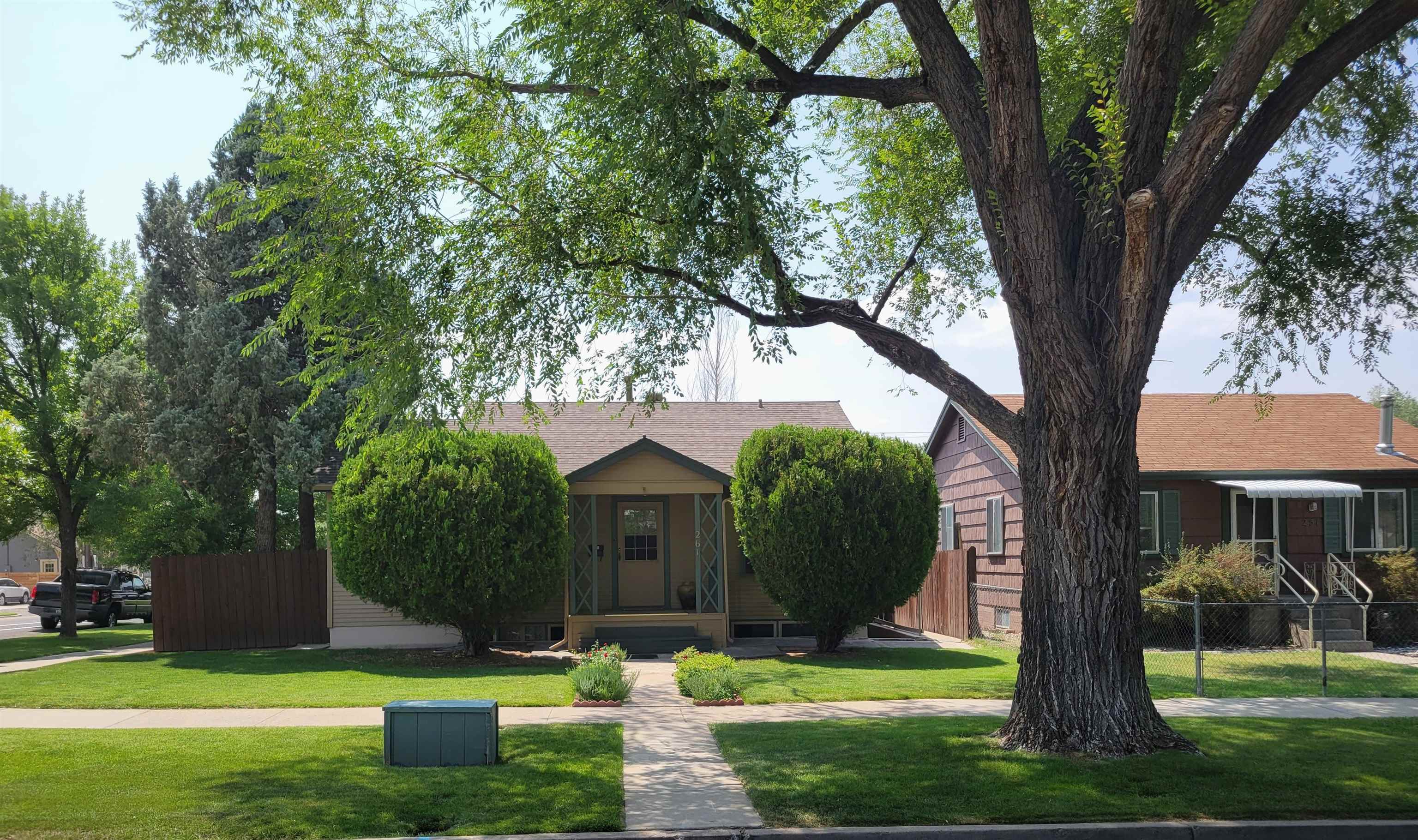 261 Belford Avenue Property Photo